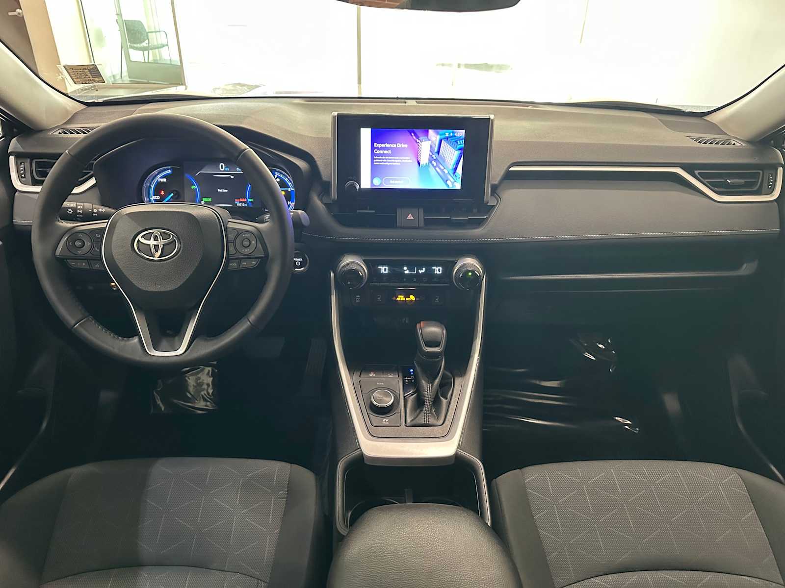 Thumbnail: 2024 Toyota RAV4 - 10