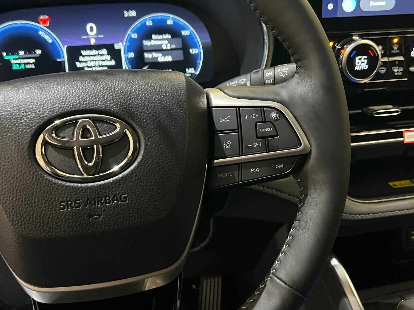 Thumbnail: 2025 Toyota Highlander - 20