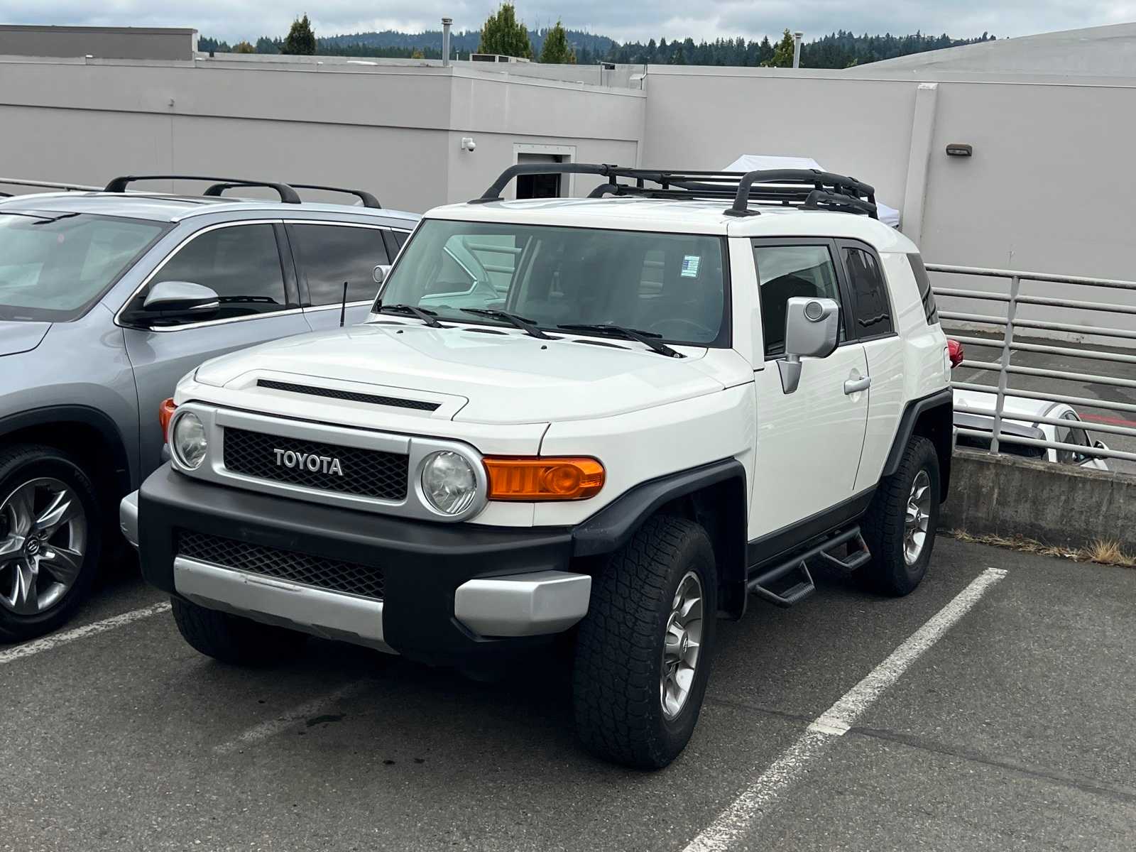 Thumbnail: 2012 Toyota FJ Cruiser - 1