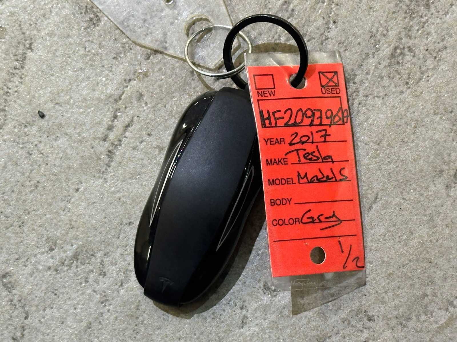 Thumbnail: 2017 Tesla Model S - 35