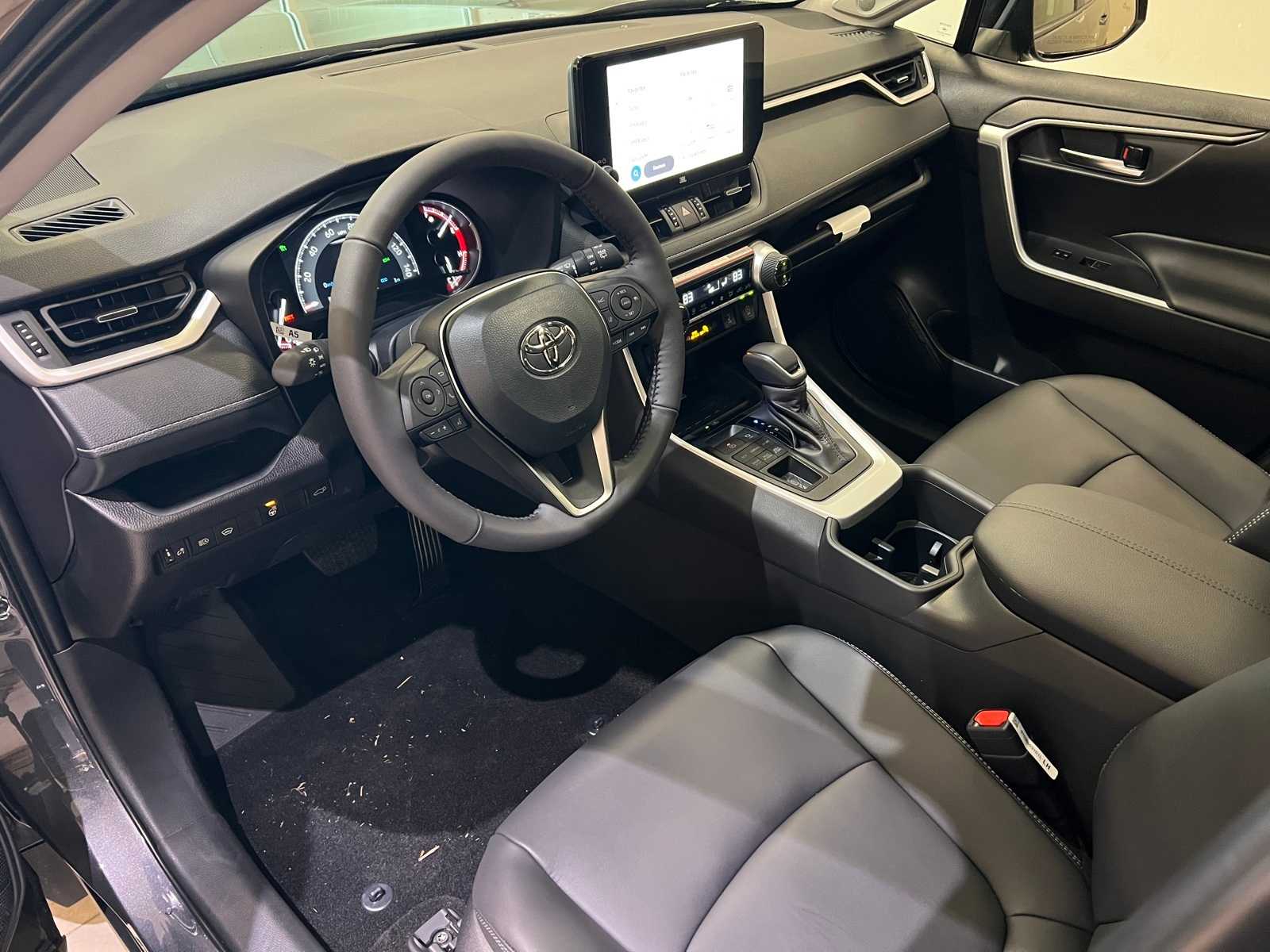 Thumbnail: 2025 Toyota RAV4 - 2