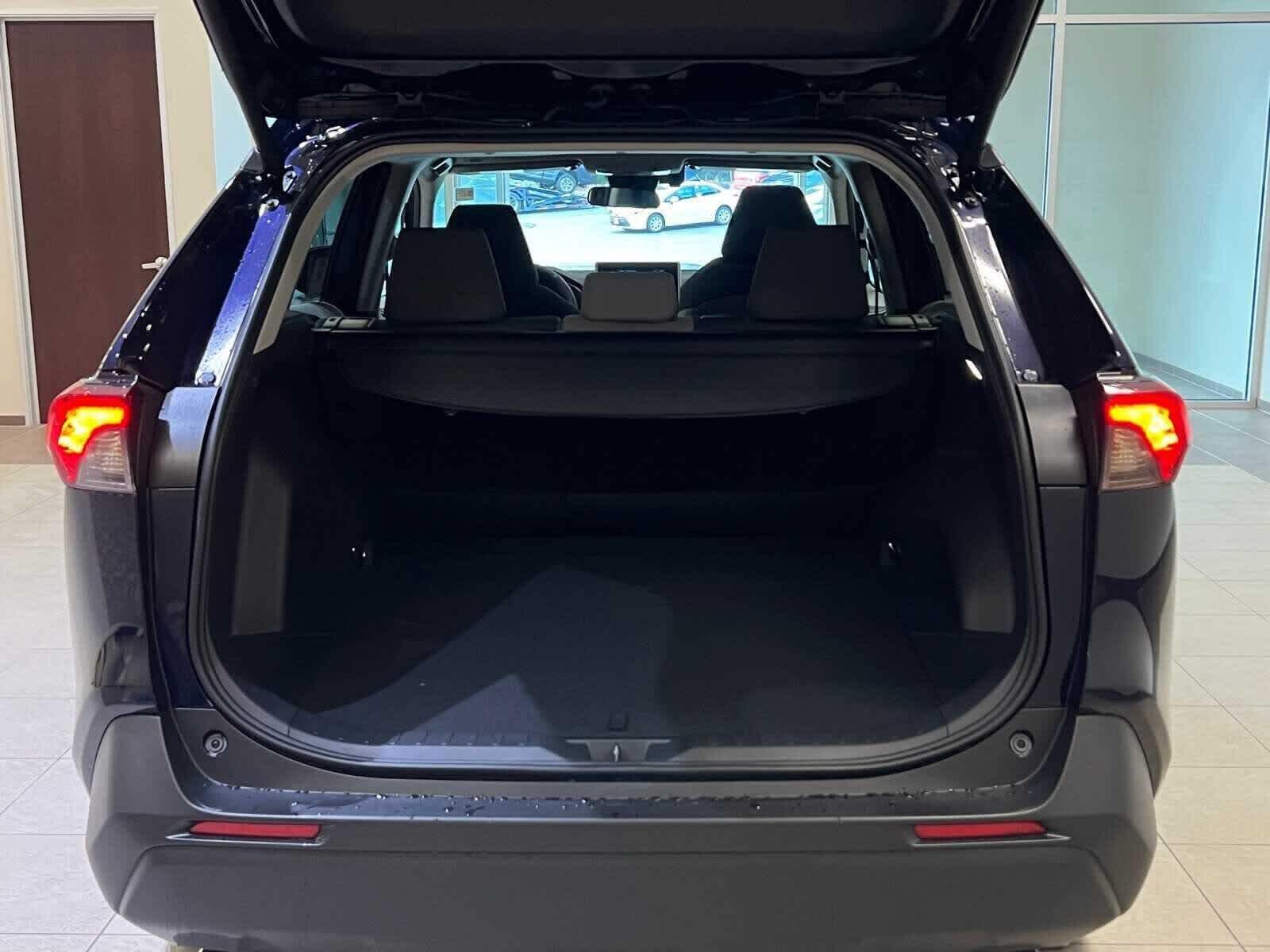 Thumbnail: 2025 Toyota RAV4 - 30