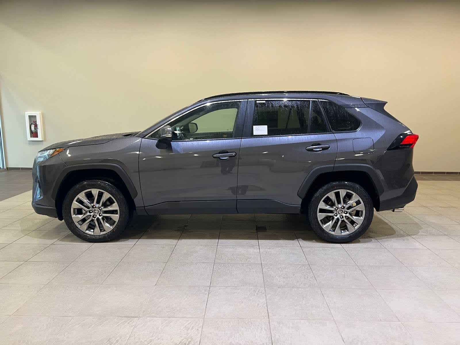 Thumbnail: 2025 Toyota RAV4 - 3