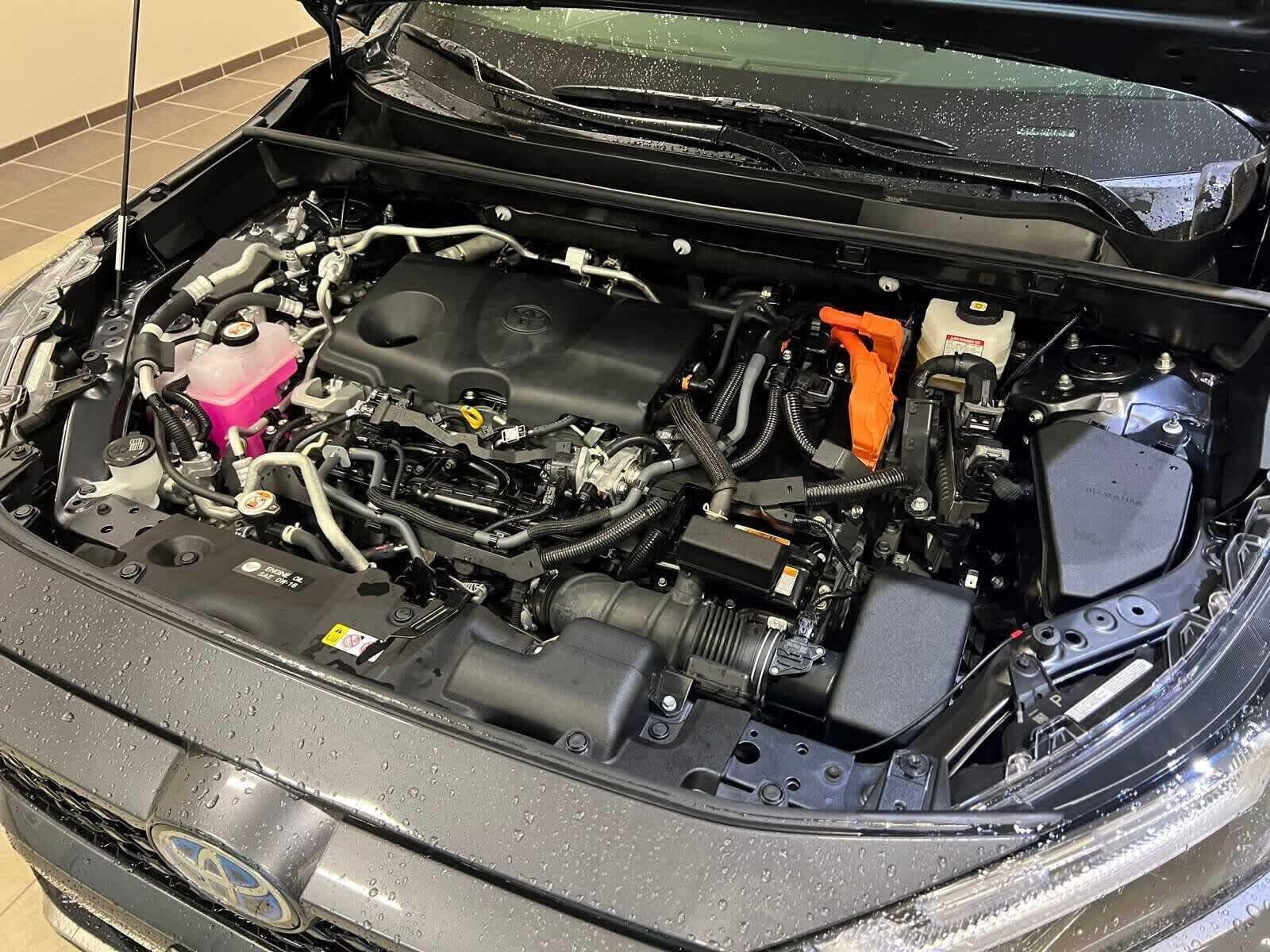 Thumbnail: 2024 Toyota RAV4 - 9