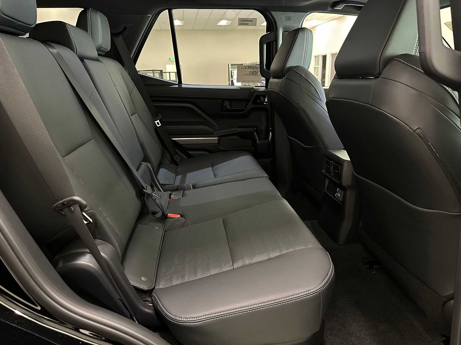 Thumbnail: 2026 Toyota 4Runner - 25