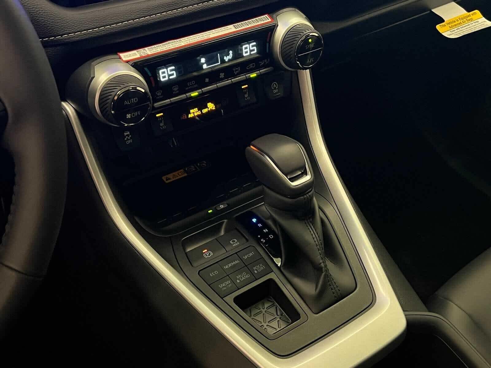 Thumbnail: 2025 Toyota RAV4 - 23