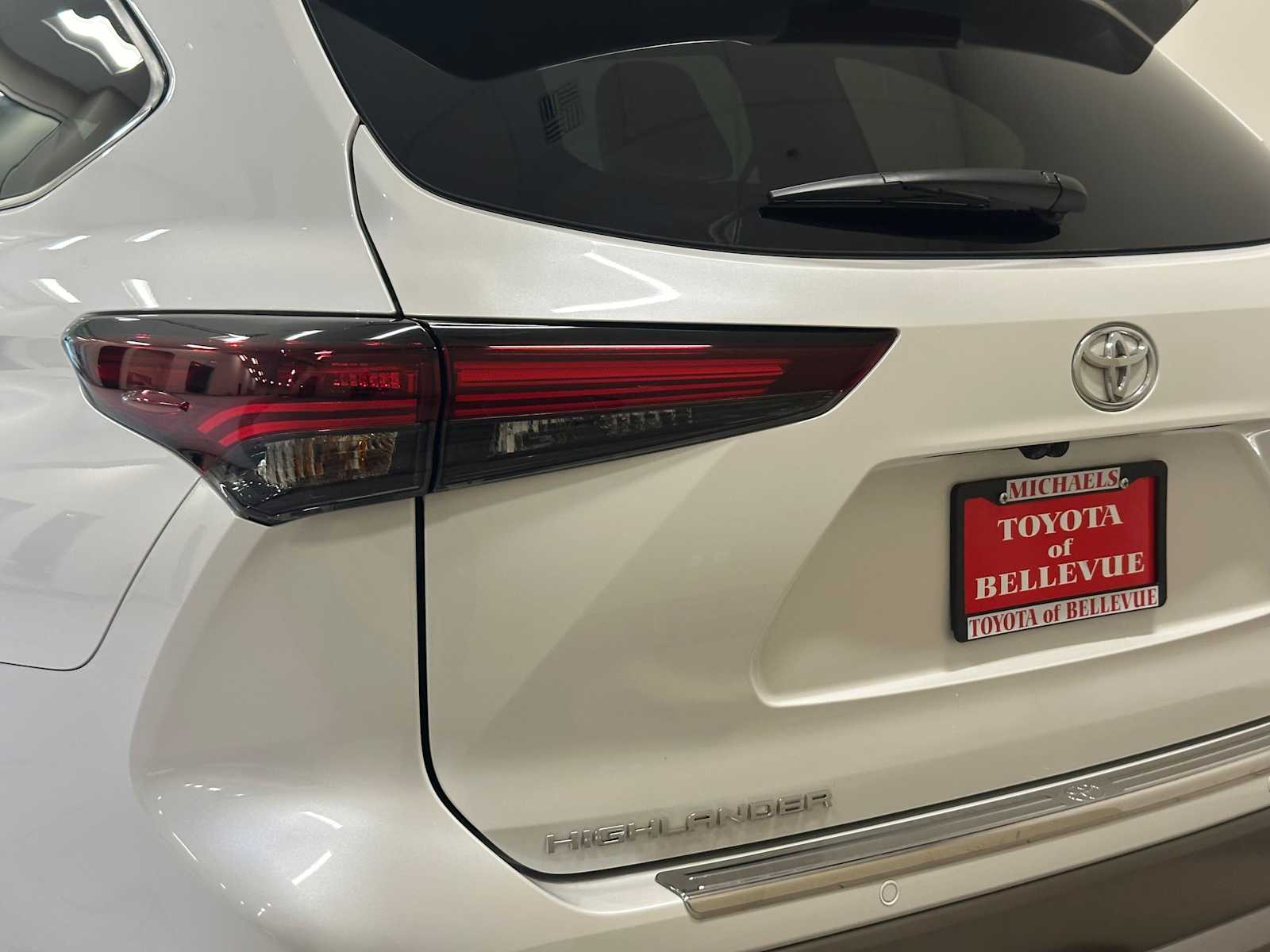 Thumbnail: 2025 Toyota Highlander - 7