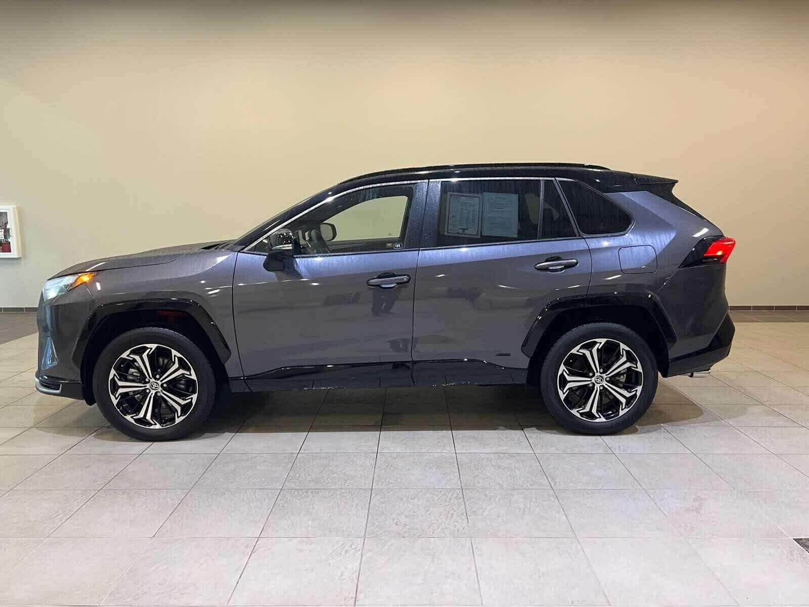 Thumbnail: 2025 Toyota RAV4 - 3