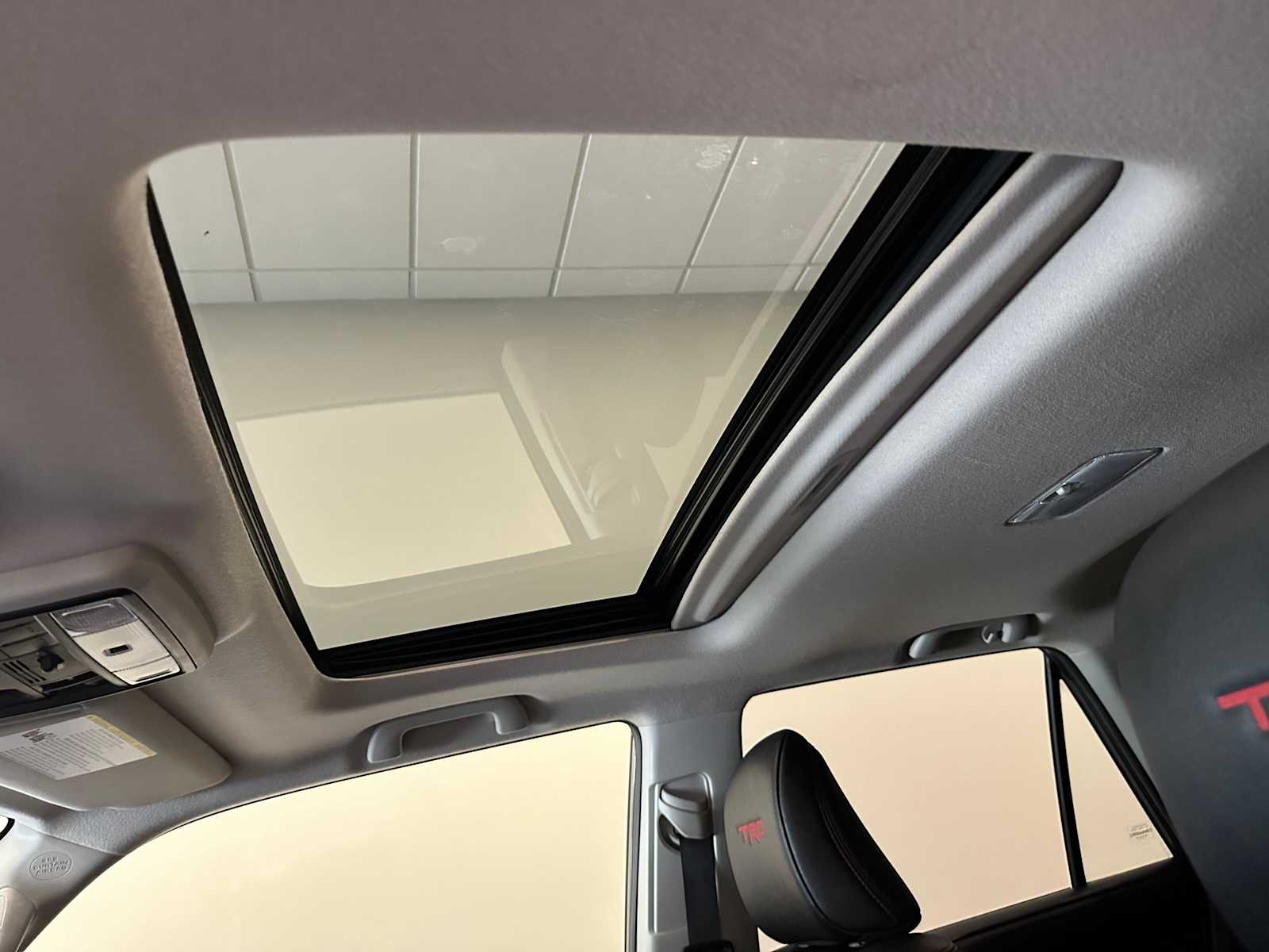 Thumbnail: 2022 Toyota 4Runner - 21