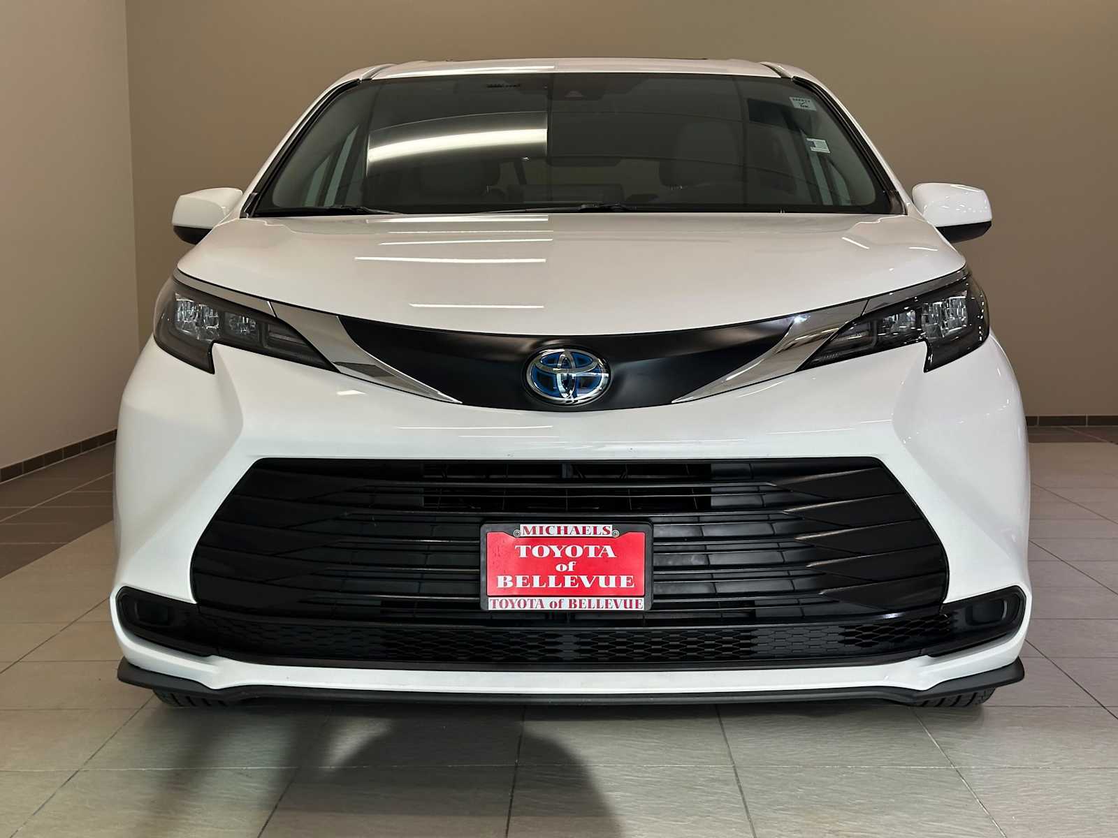 Thumbnail: 2024 Toyota Sienna - 6