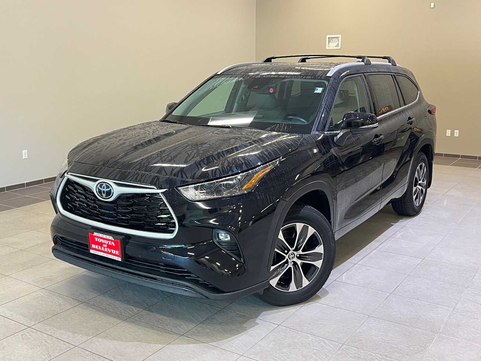 Thumbnail: 2022 Toyota Highlander - 1