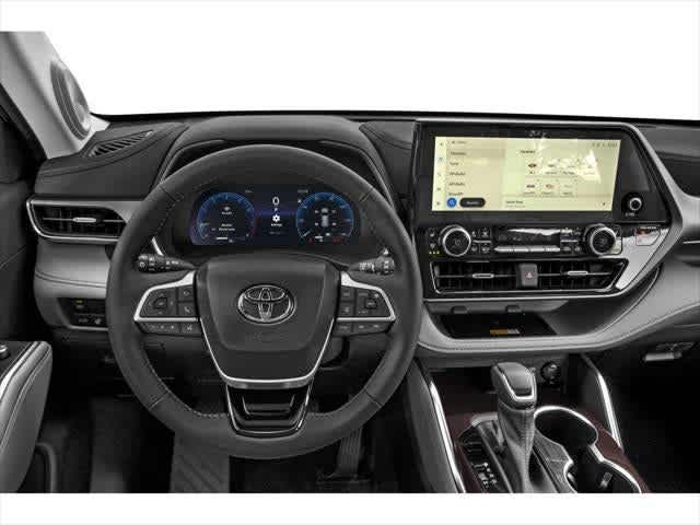 Thumbnail: 2023 Toyota Highlander - 4