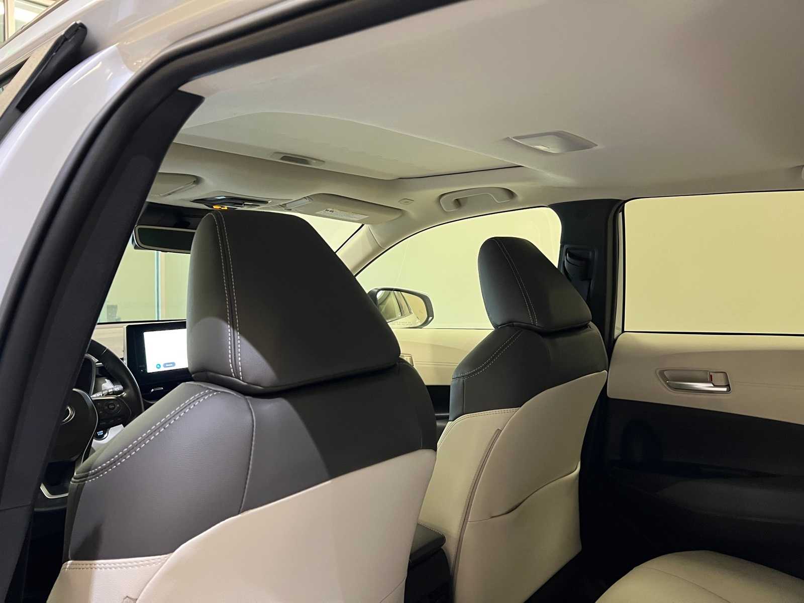 Thumbnail: 2023 Toyota Corolla Cross - 12