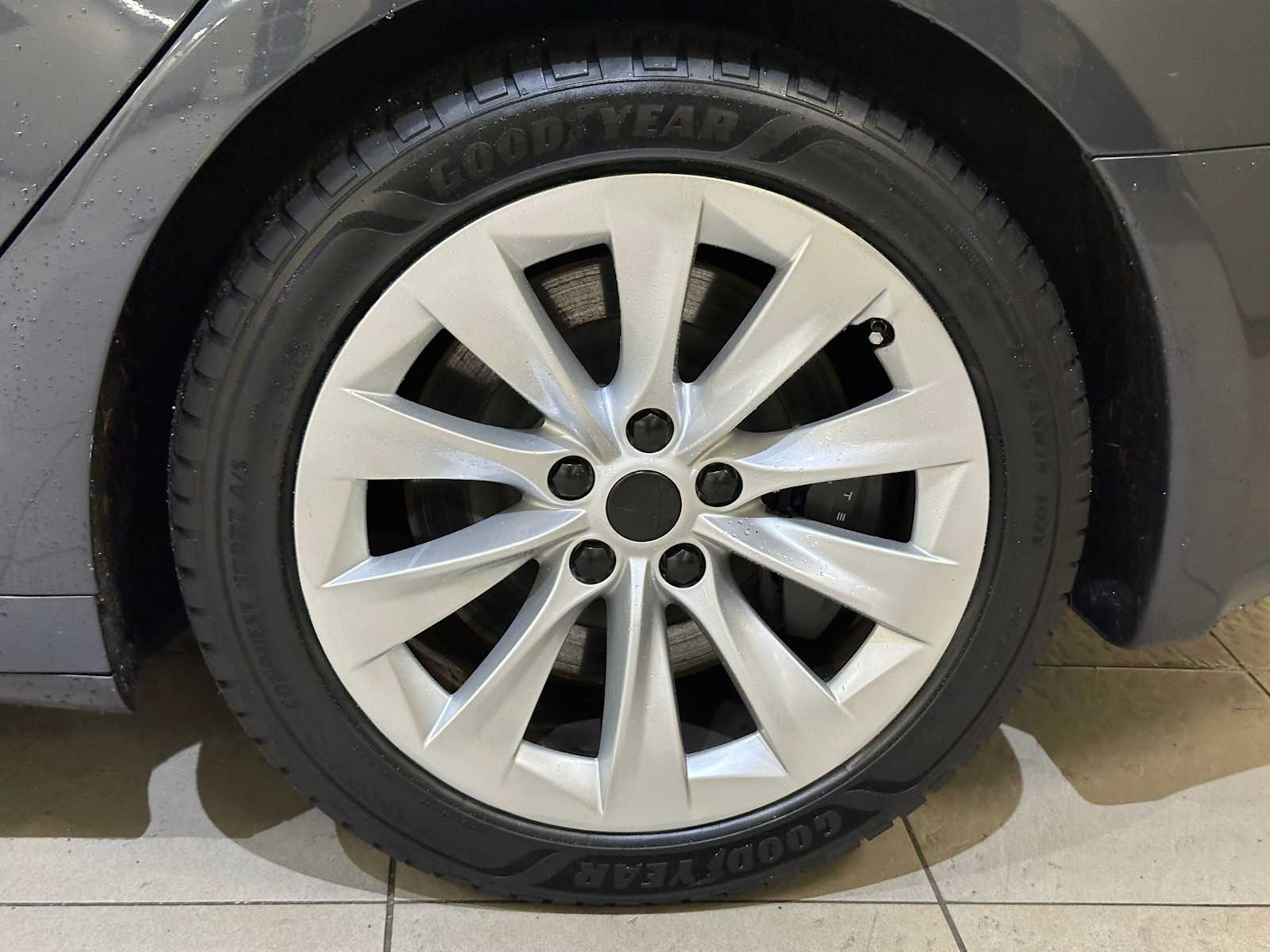 Thumbnail: 2017 Tesla Model S - 8