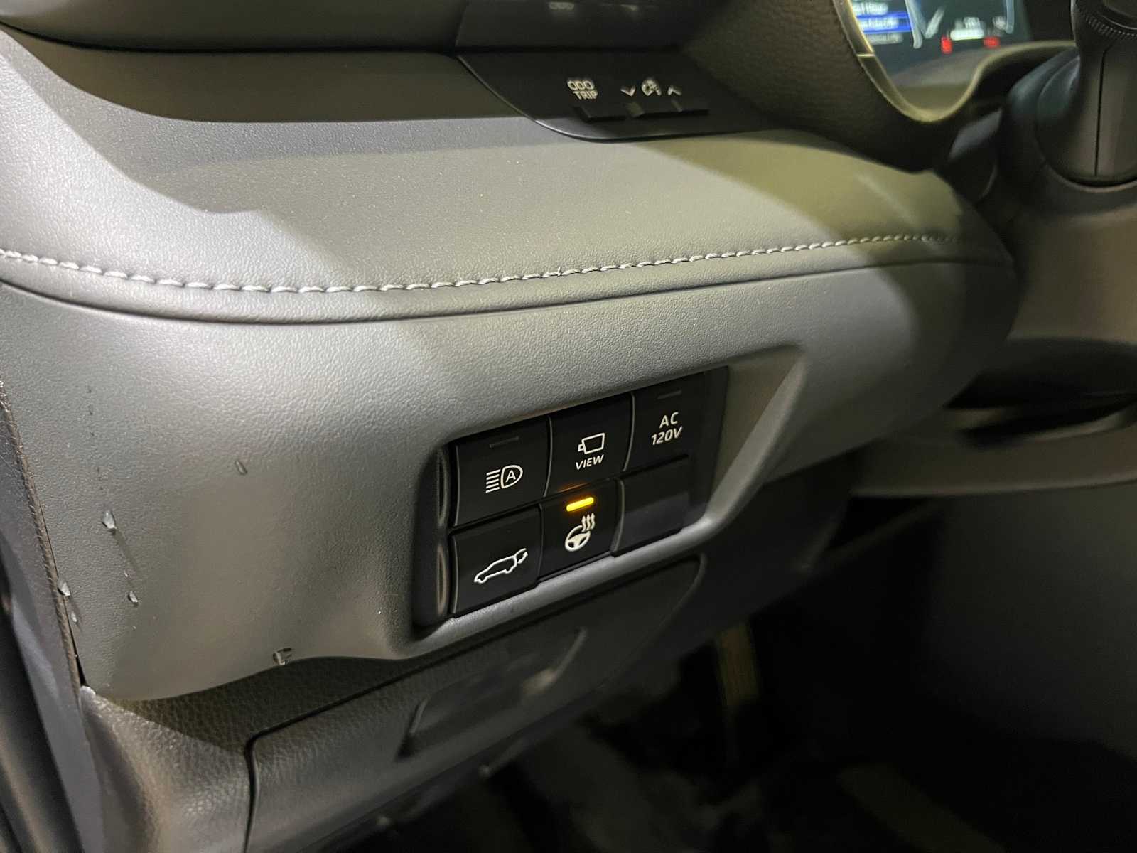 Thumbnail: 2025 Toyota Highlander - 16