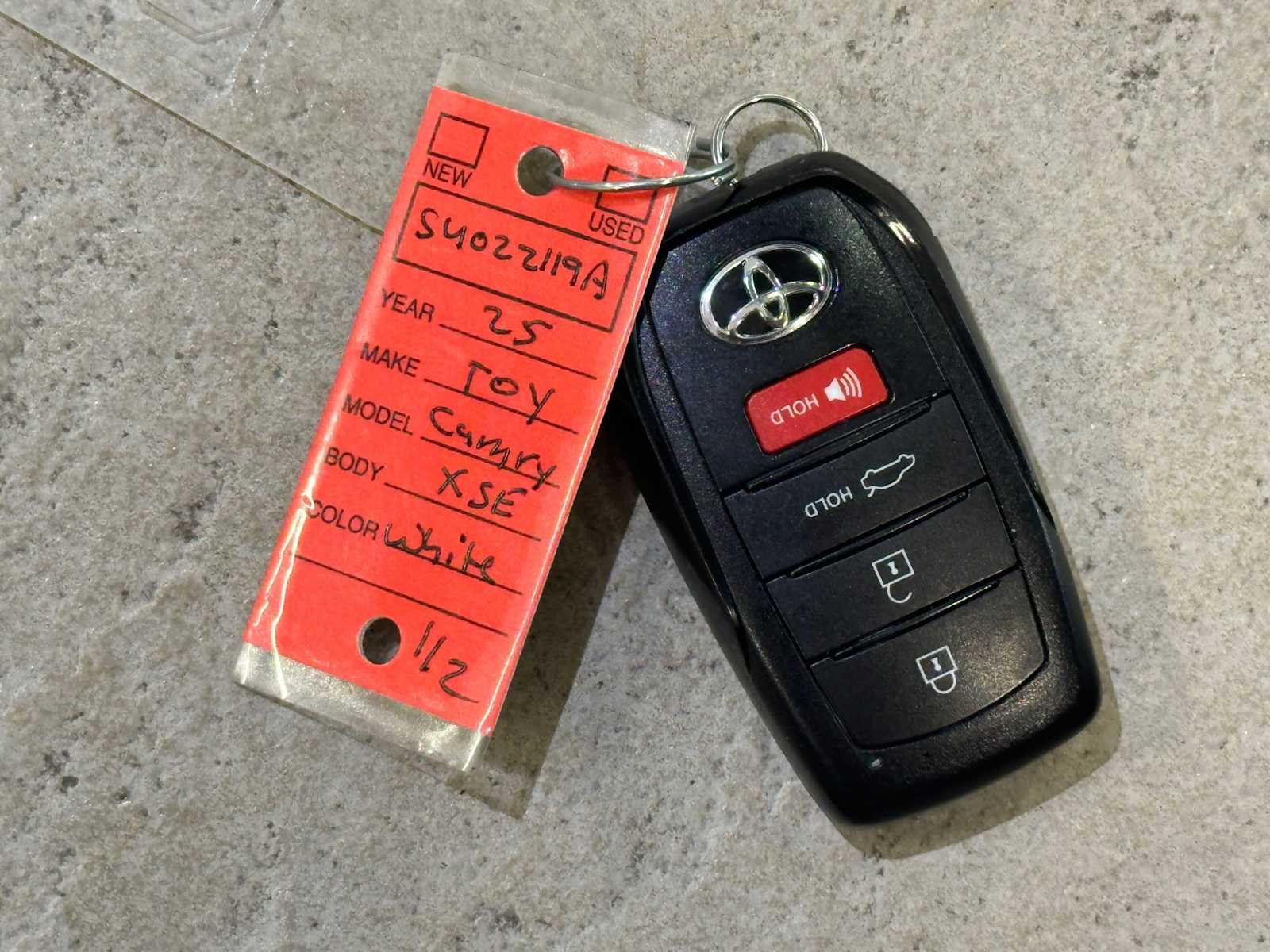 Thumbnail: 2025 Toyota Camry - 33