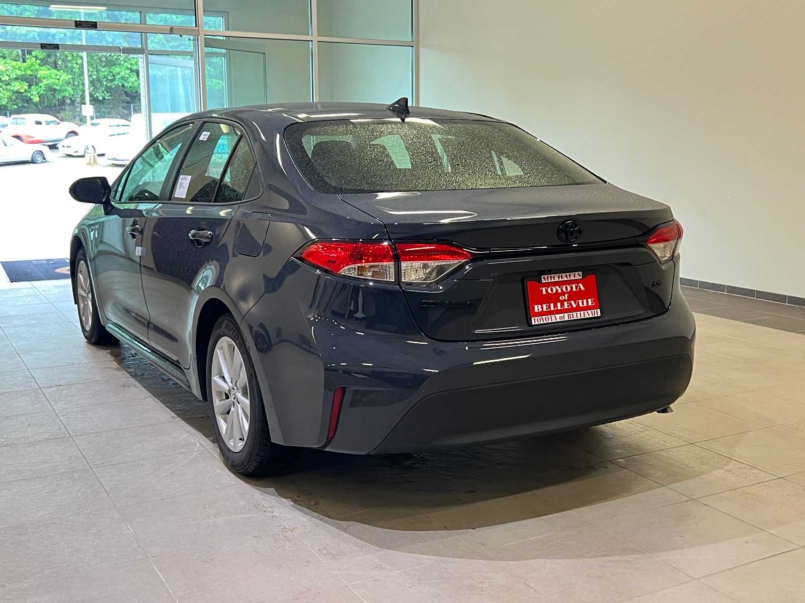 Thumbnail: 2025 Toyota Corolla - 4