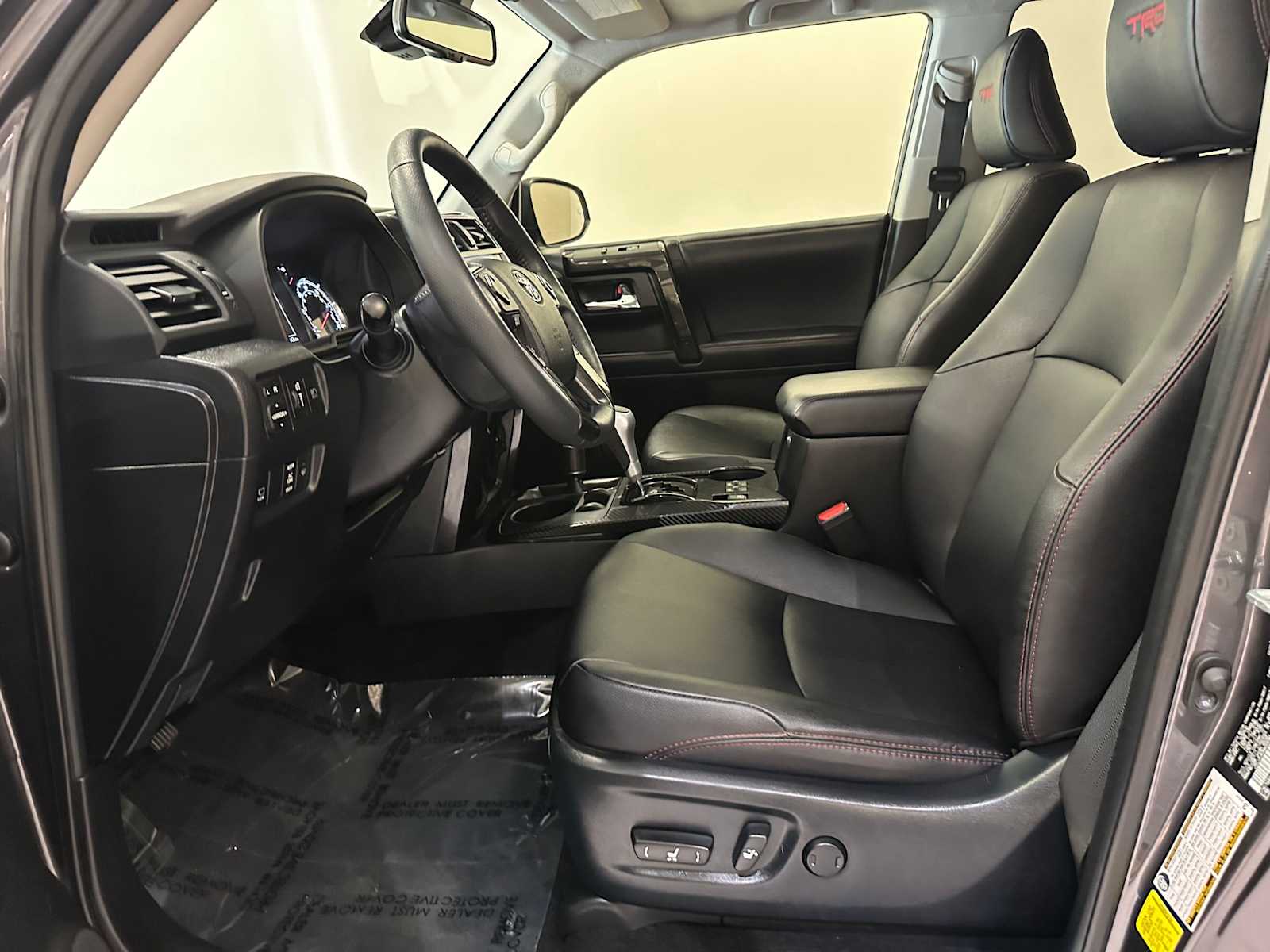 Thumbnail: 2022 Toyota 4Runner - 22