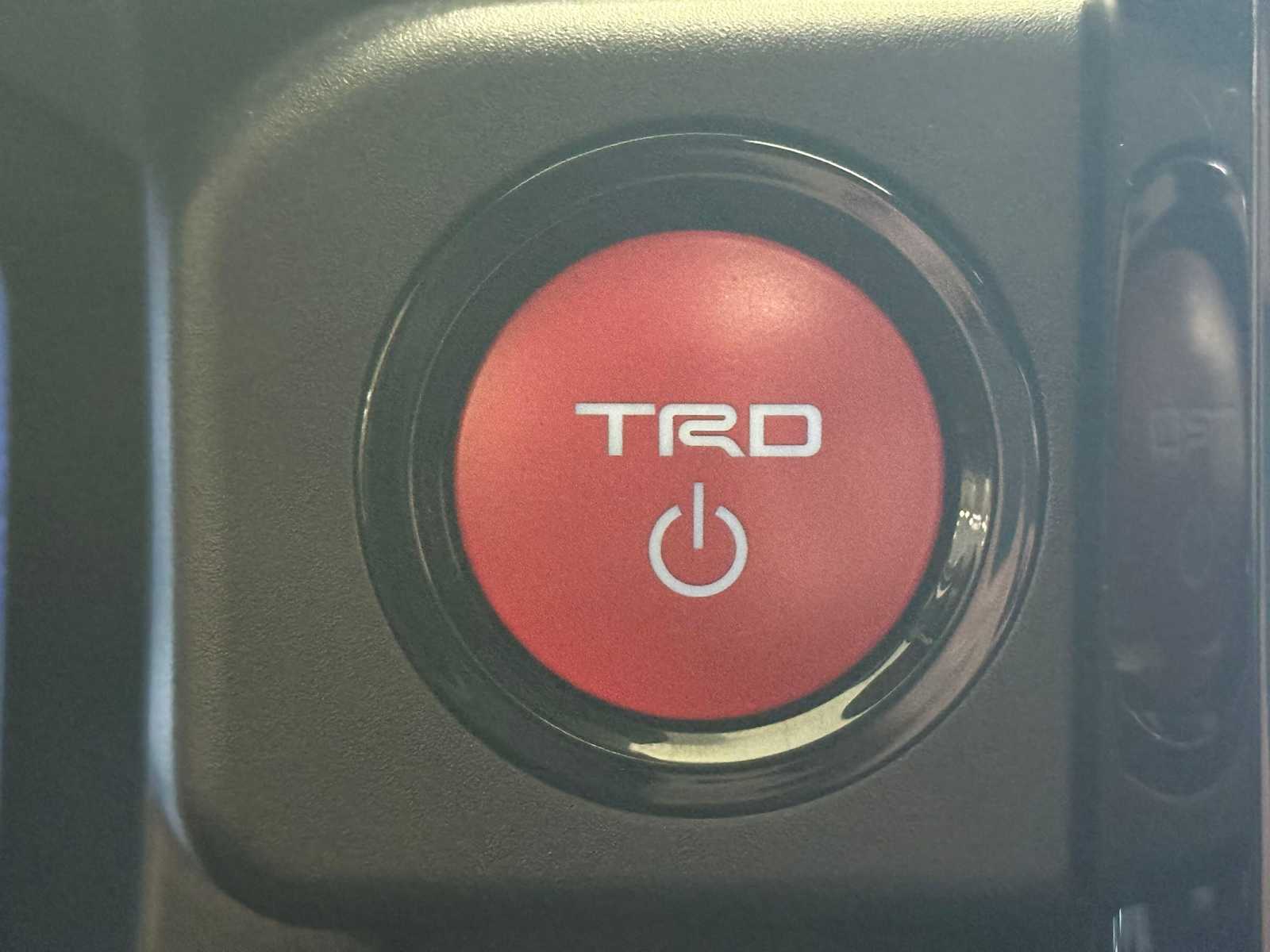 Thumbnail: 2025 Toyota 4Runner - 19