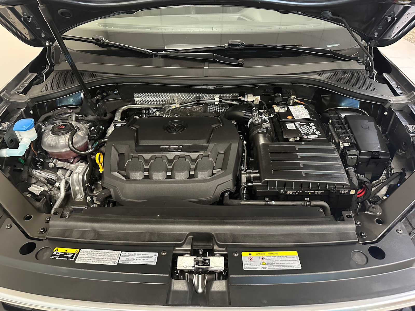 Thumbnail: 2021 Volkswagen Tiguan - 9