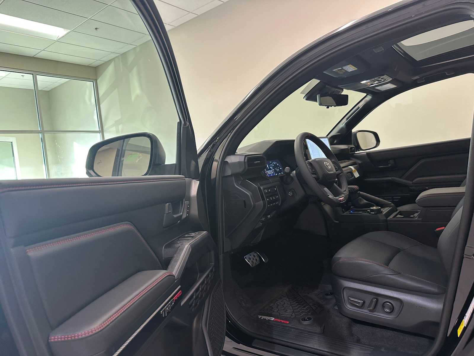 Thumbnail: 2025 Toyota 4Runner - 23