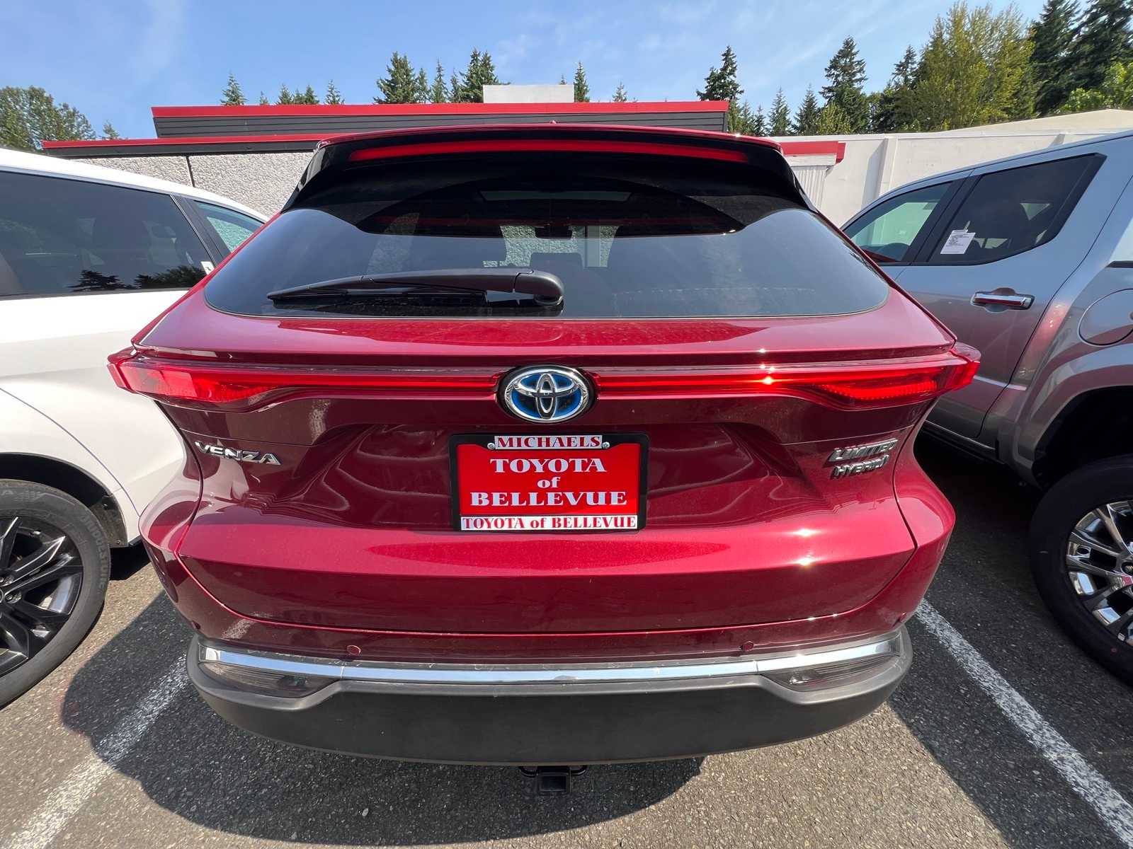 Thumbnail: 2021 Toyota Venza - 11