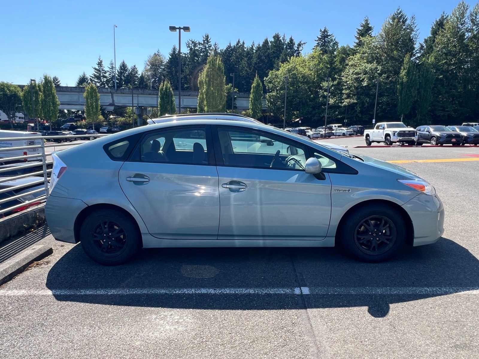 Thumbnail: 2013 Toyota Prius - 6
