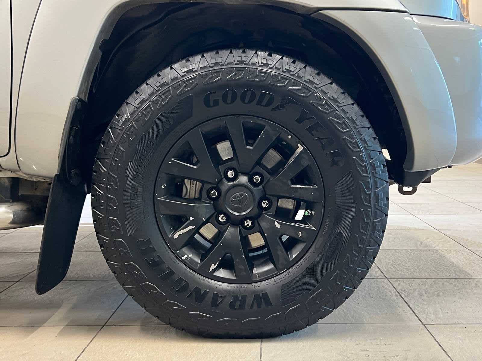 Thumbnail: 2010 Toyota Tacoma - 5