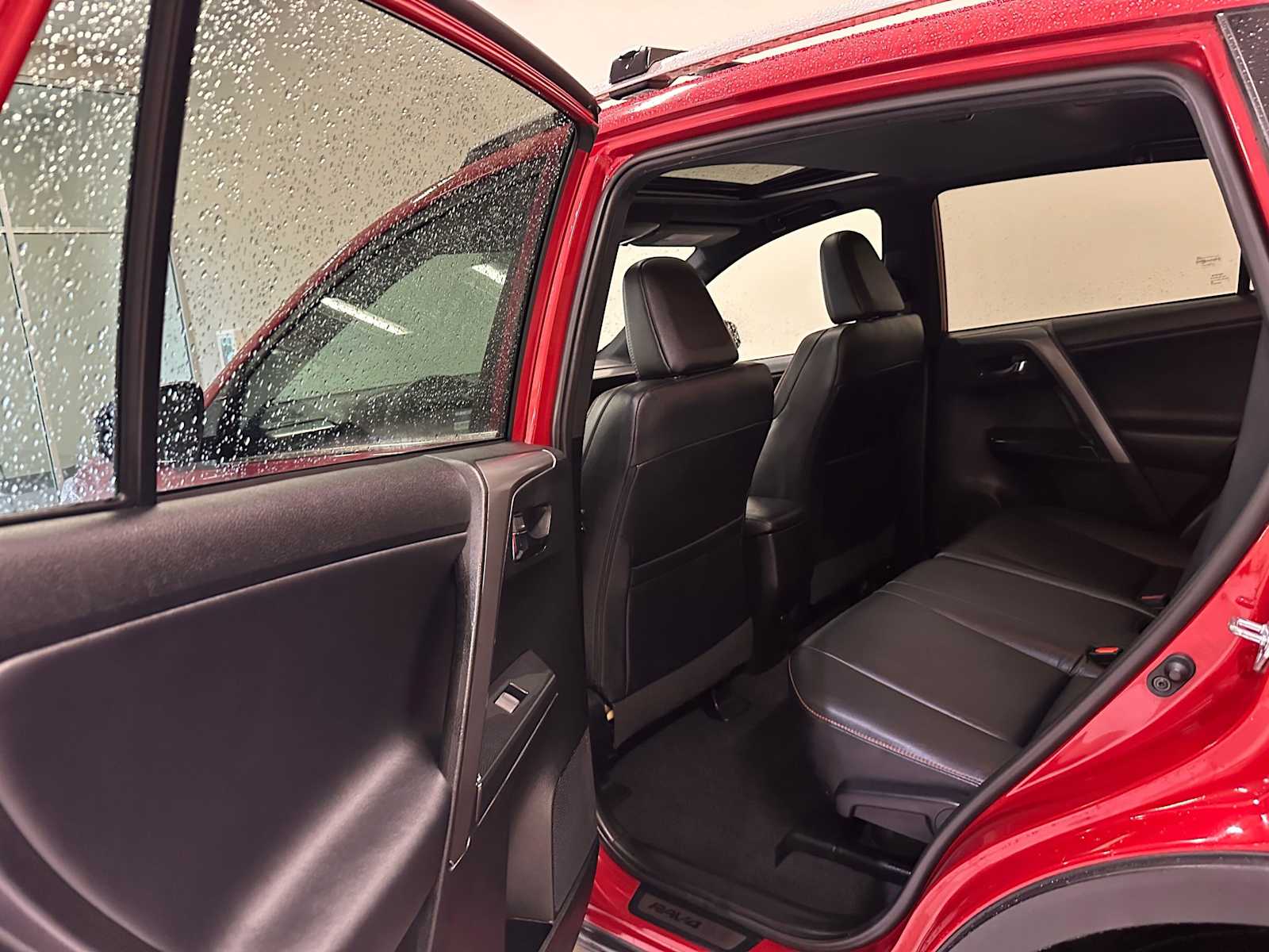 Thumbnail: 2016 Toyota RAV4 - 24