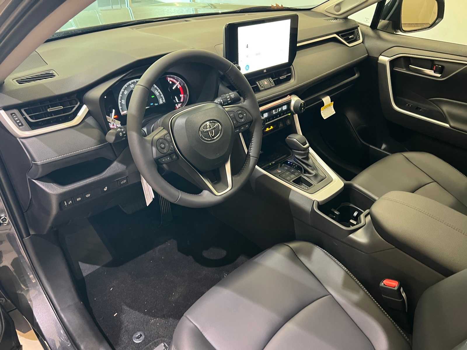 Thumbnail: 2025 Toyota RAV4 - 2