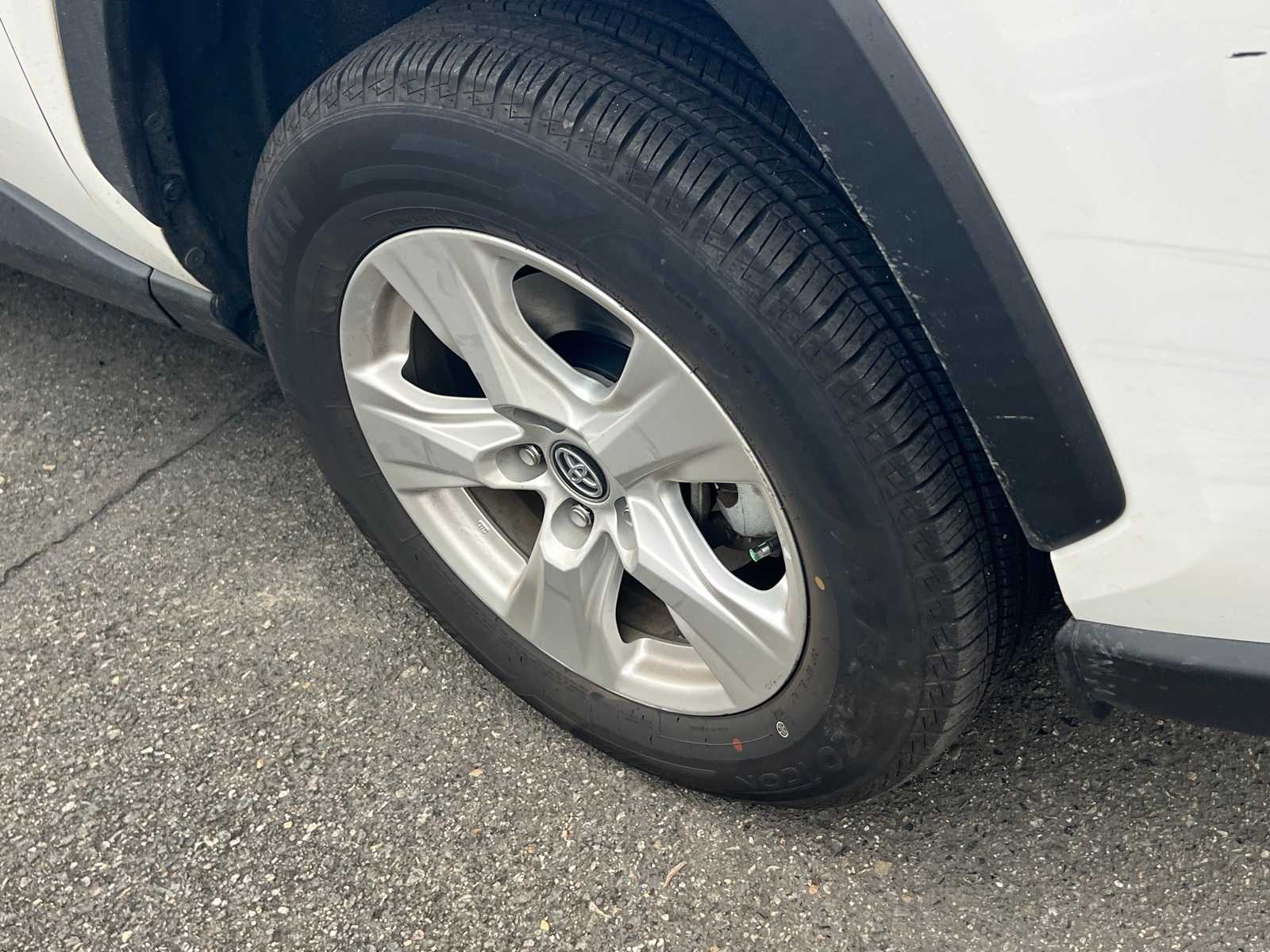 Thumbnail: 2021 Toyota RAV4 - 5