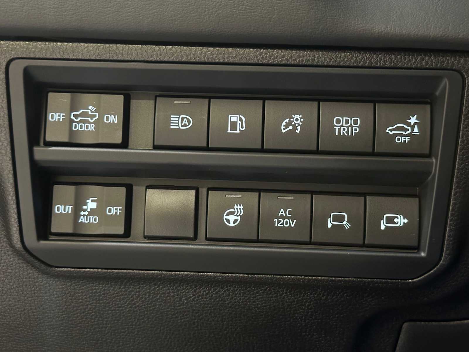 Thumbnail: 2026 Toyota Tundra - 18