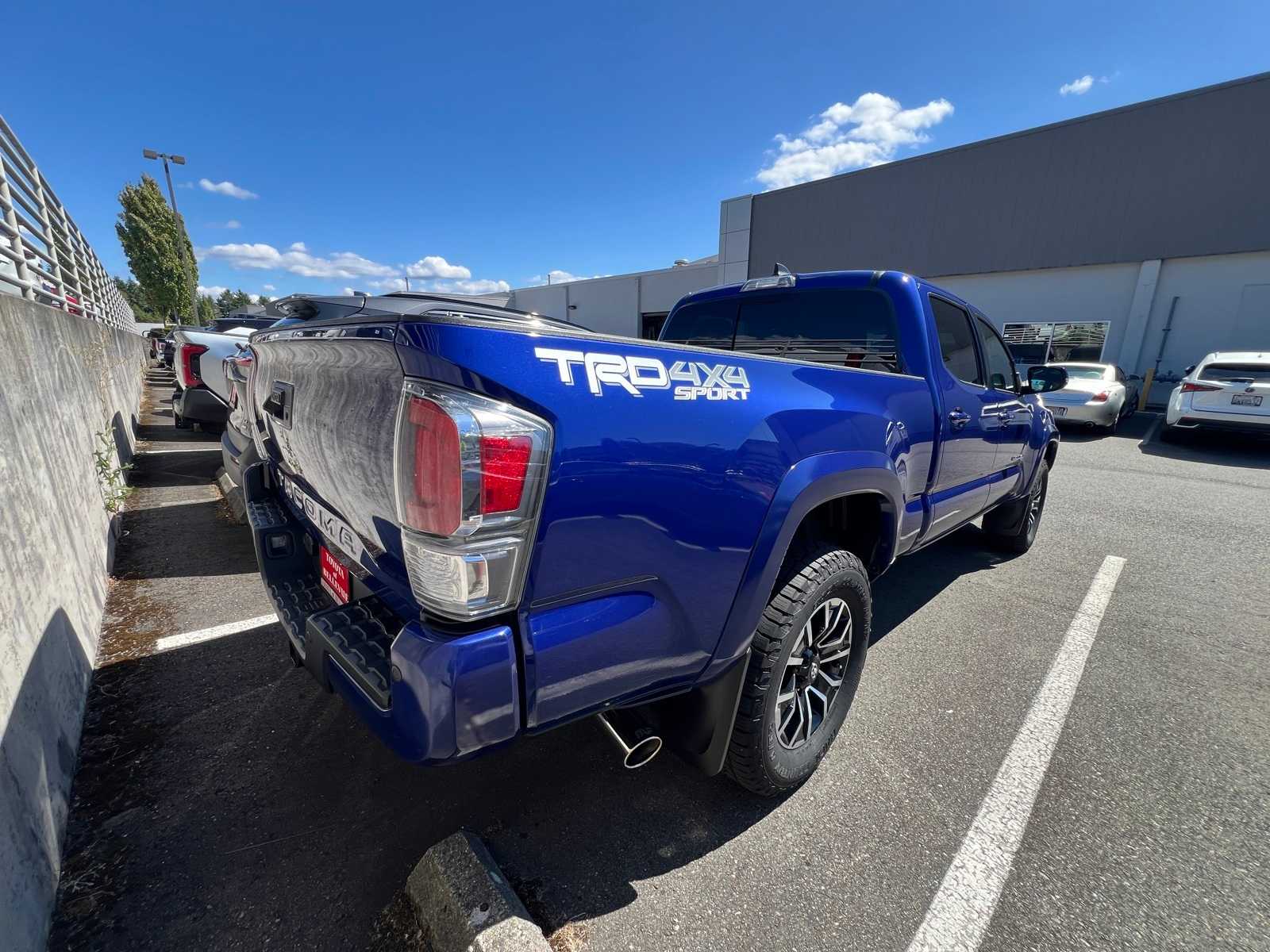 Thumbnail: 2023 Toyota Tacoma - 10