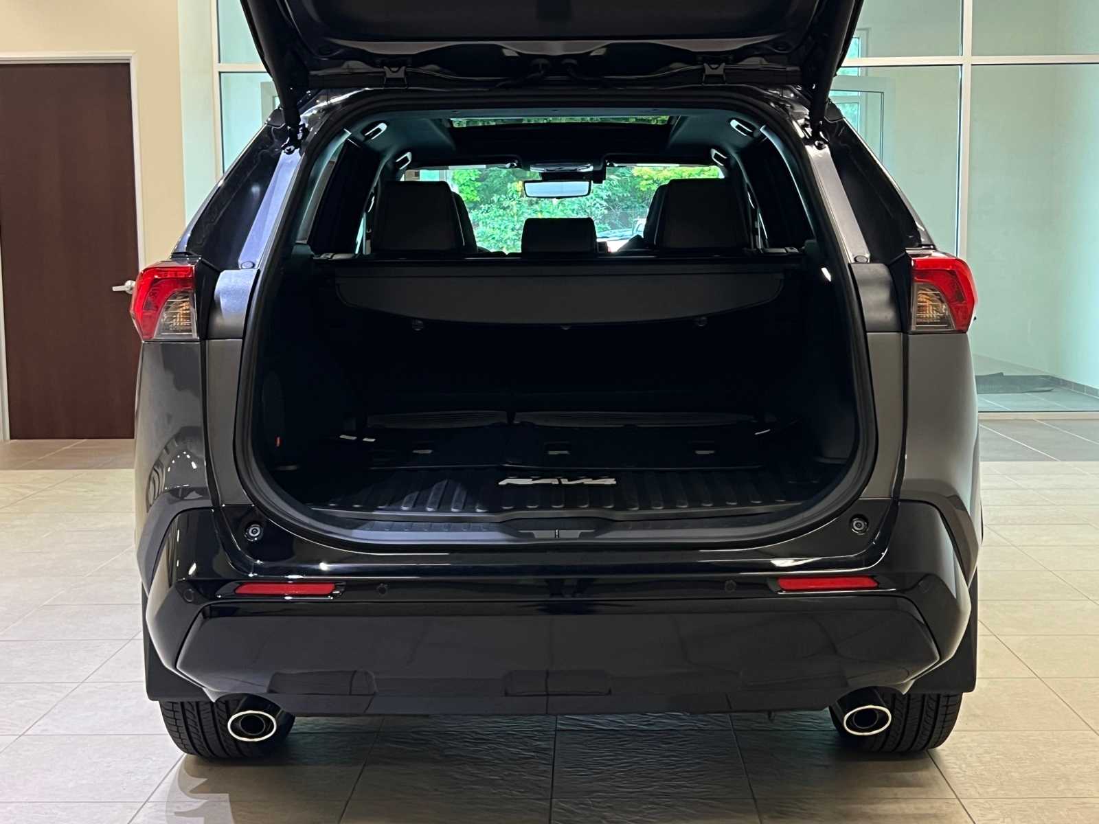 Thumbnail: 2025 Toyota RAV4 - 30