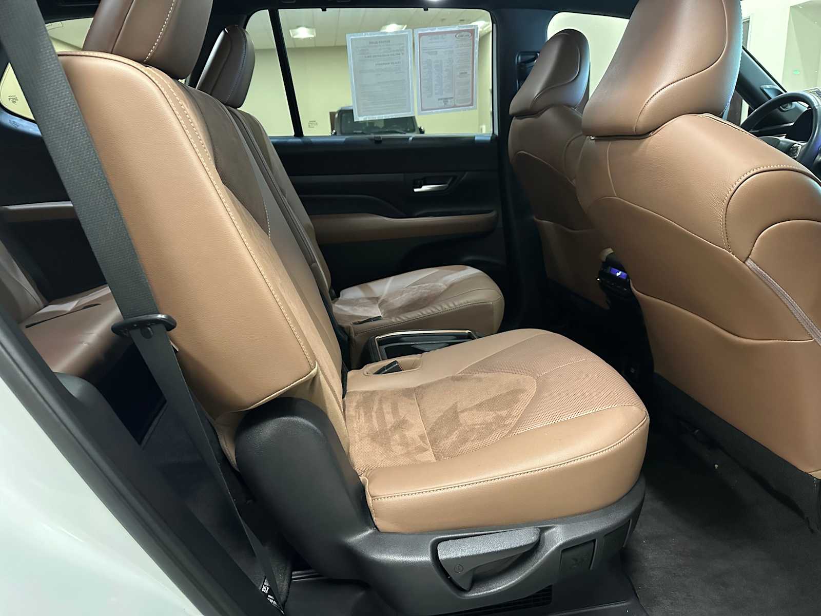 Thumbnail: 2024 Toyota Grand Highlander - 26