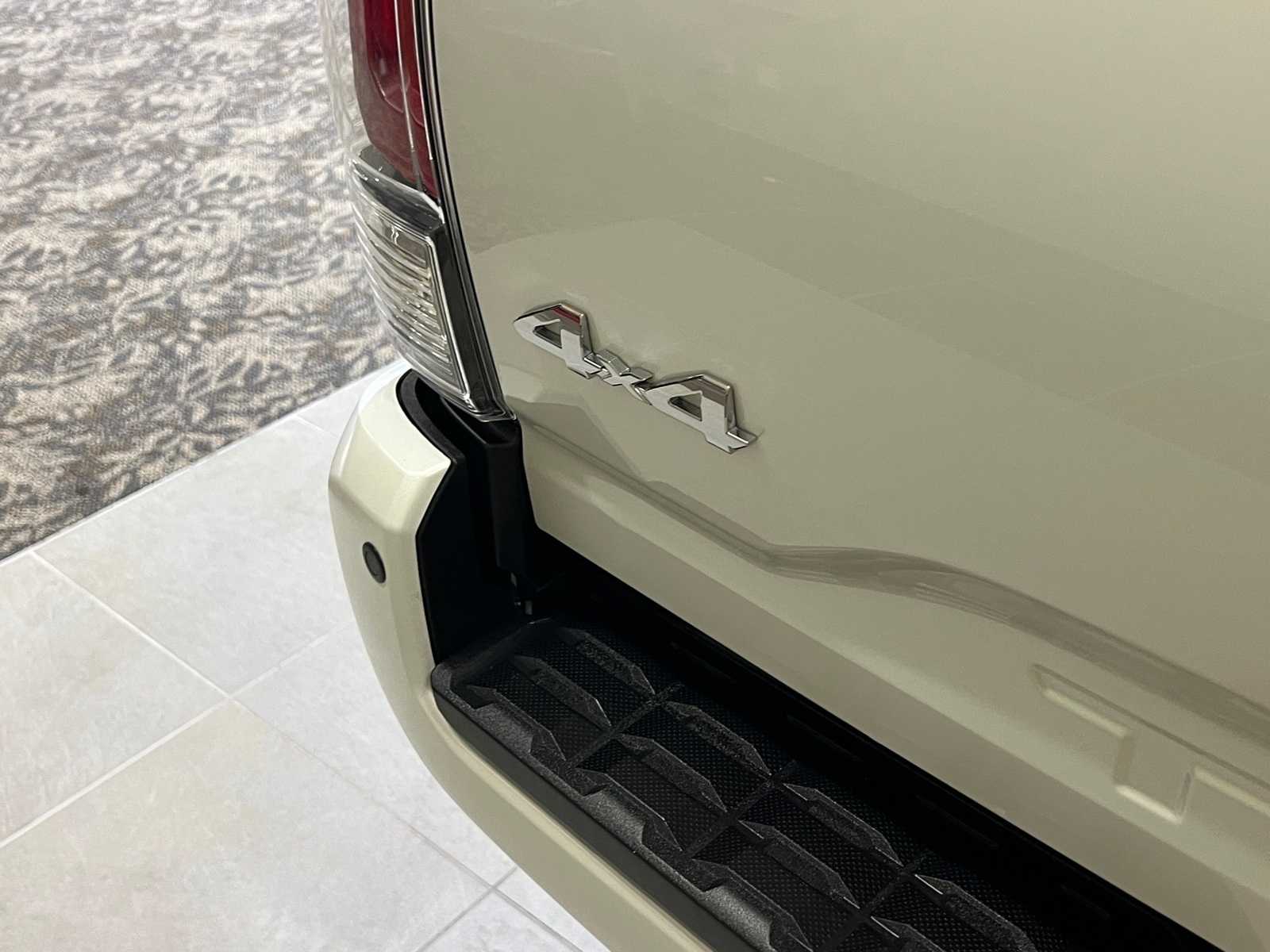 Thumbnail: 2022 Toyota Tacoma - 6