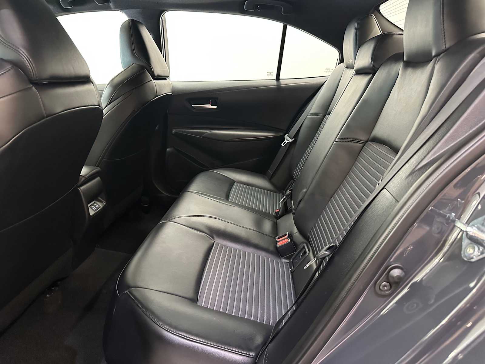 Thumbnail: 2025 Toyota Corolla - 29