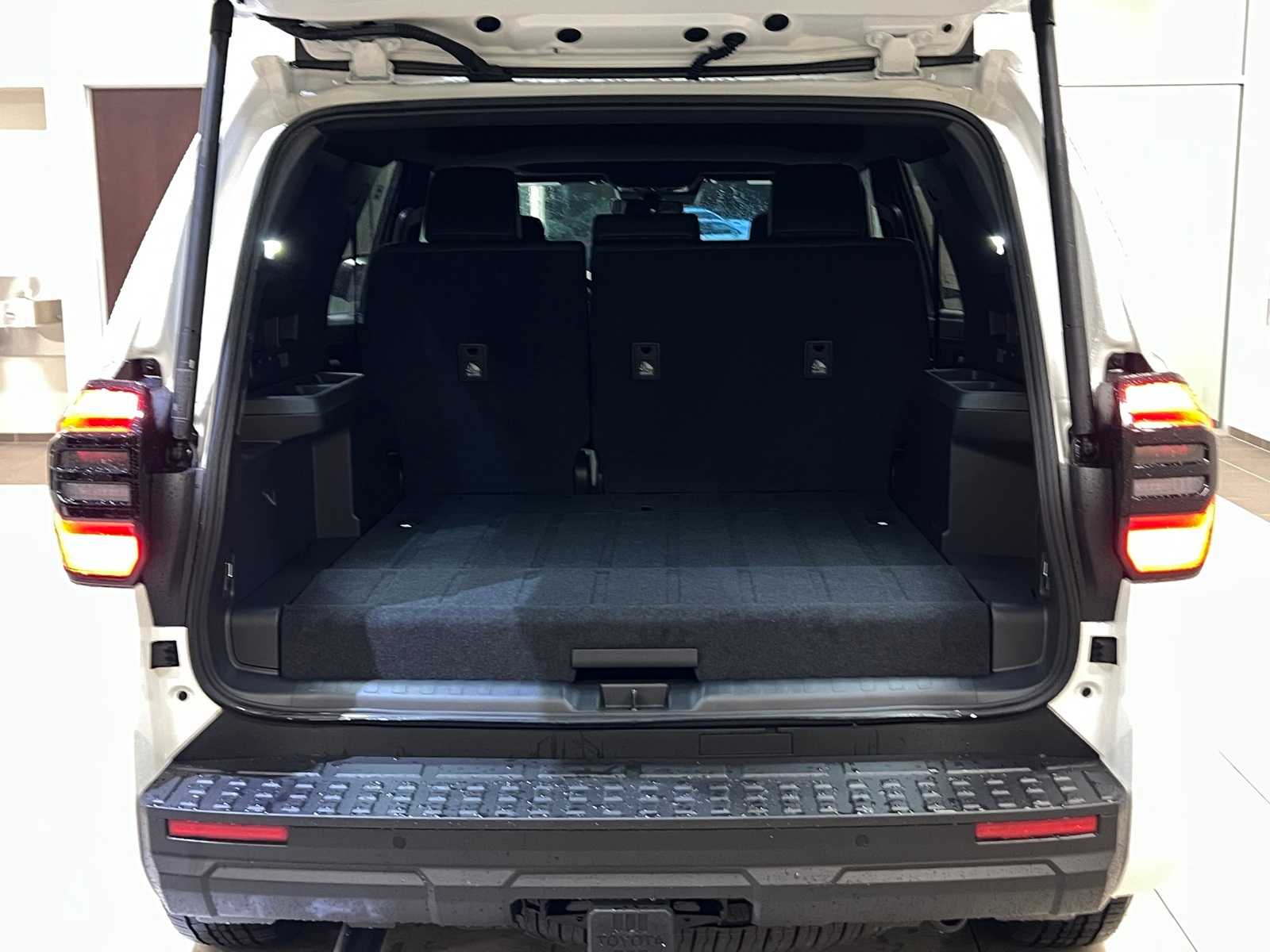 Thumbnail: 2025 Toyota 4Runner - 32