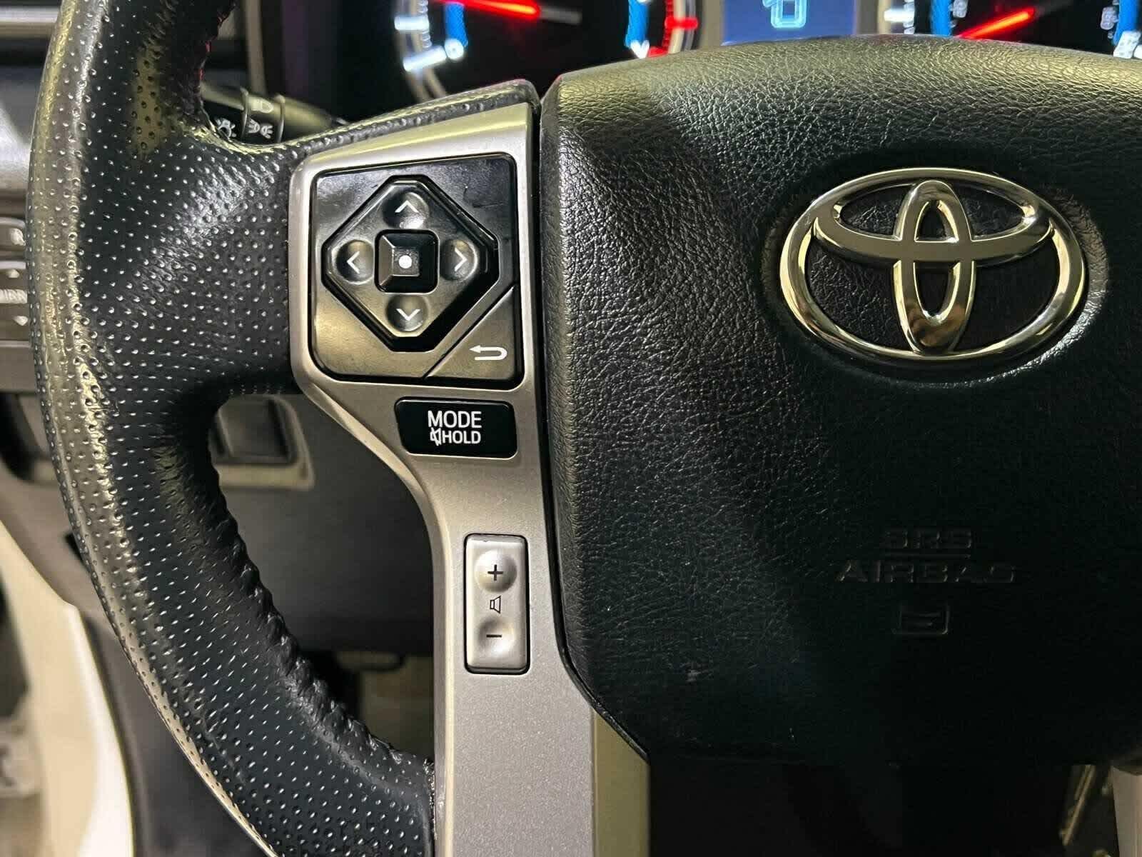 Thumbnail: 2019 Toyota 4Runner - 23