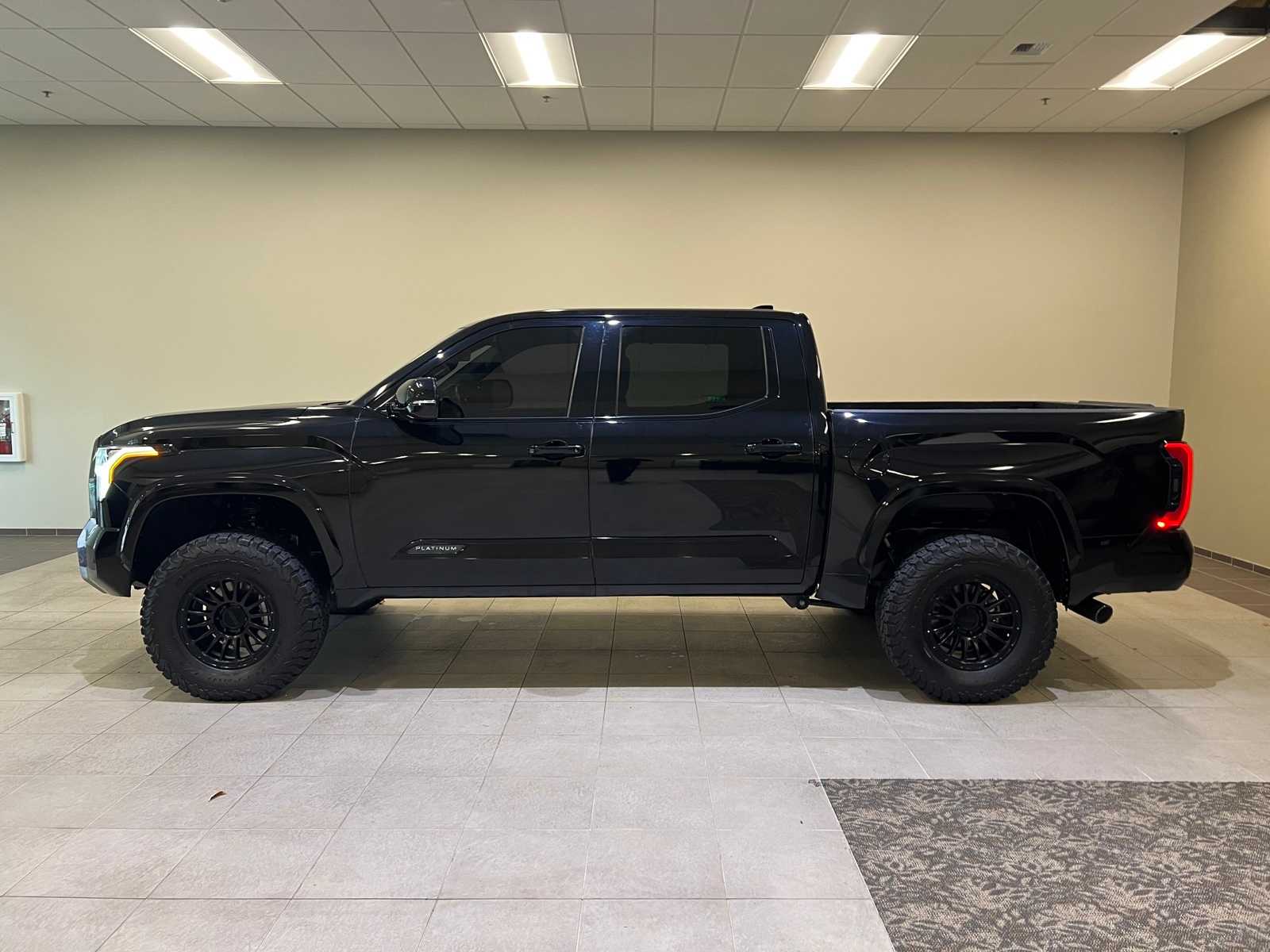 Thumbnail: 2023 Toyota Tundra - 3