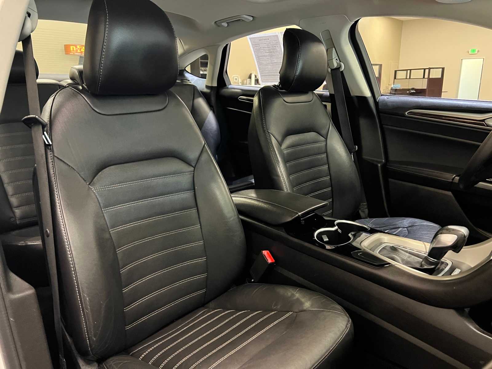 Thumbnail: 2014 Ford Fusion - 14