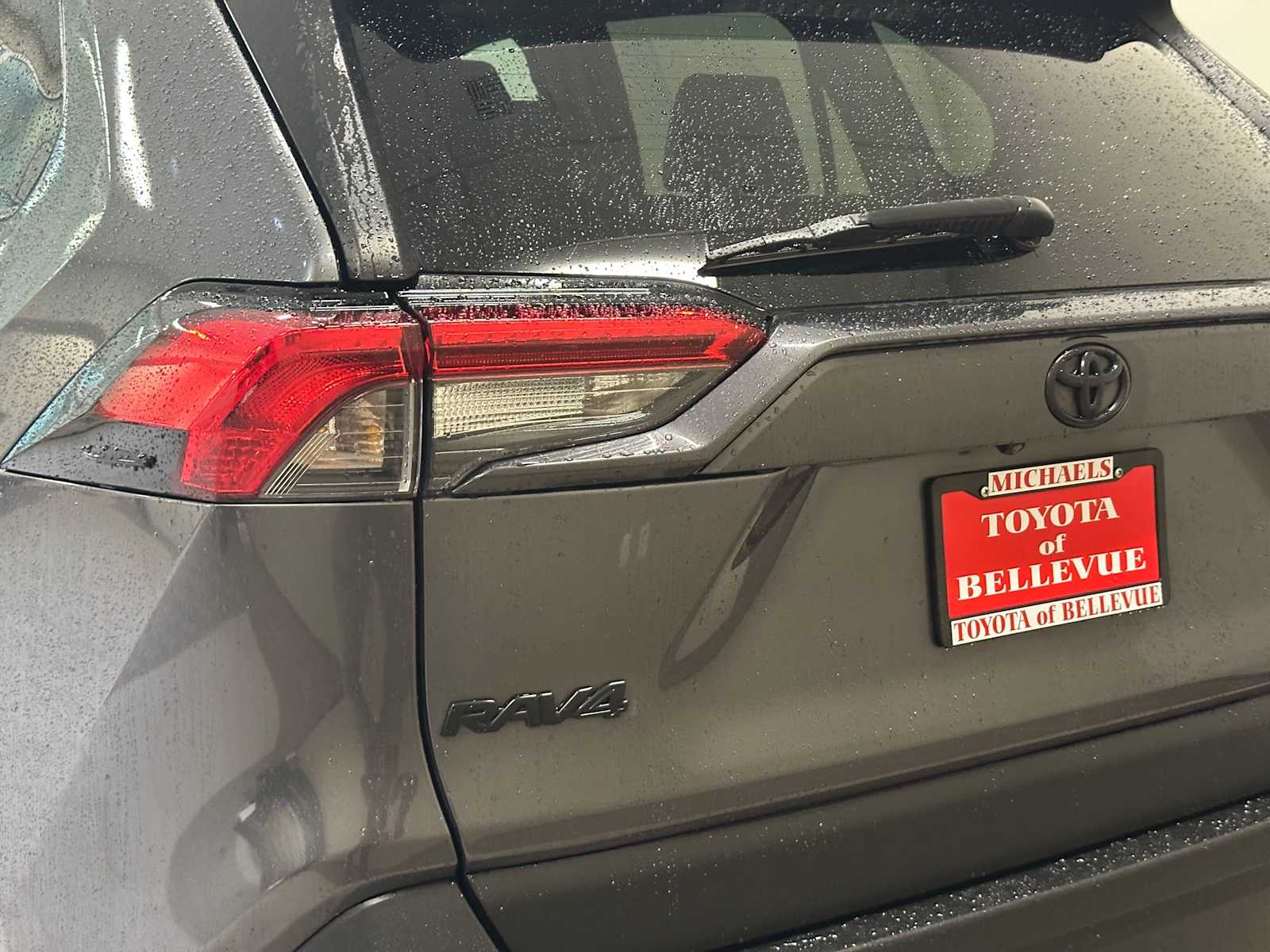 Thumbnail: 2022 Toyota RAV4 - 7