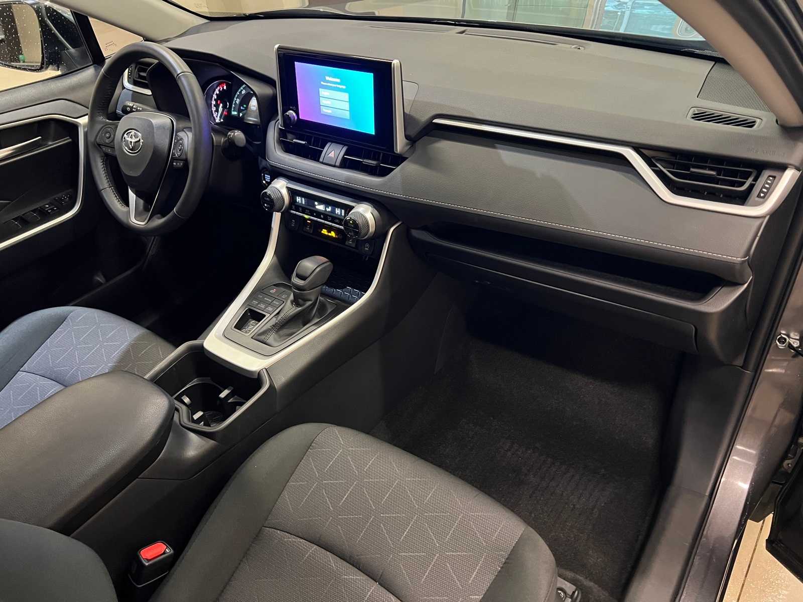 Thumbnail: 2024 Toyota RAV4 - 15