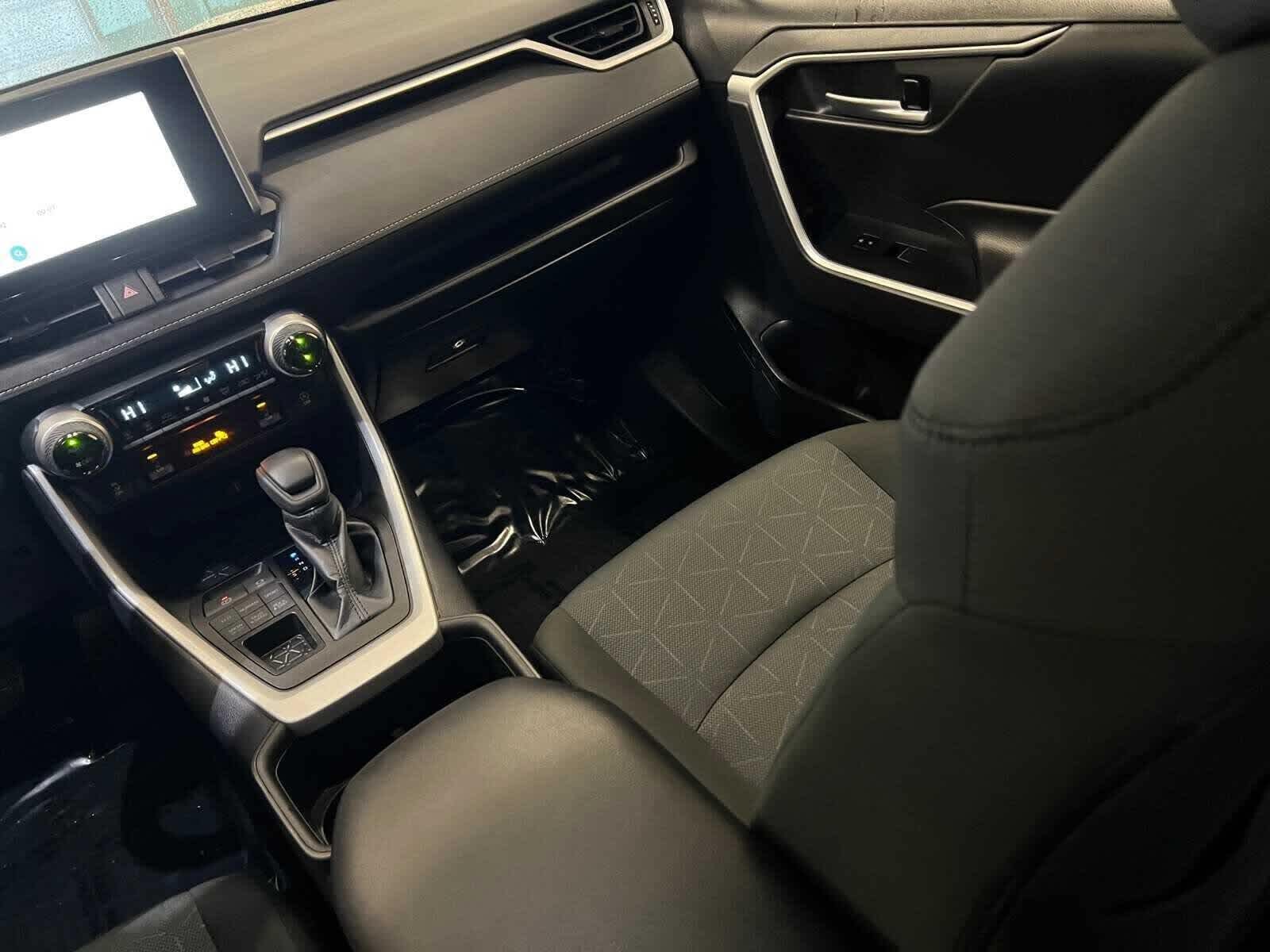 Thumbnail: 2024 Toyota RAV4 - 11