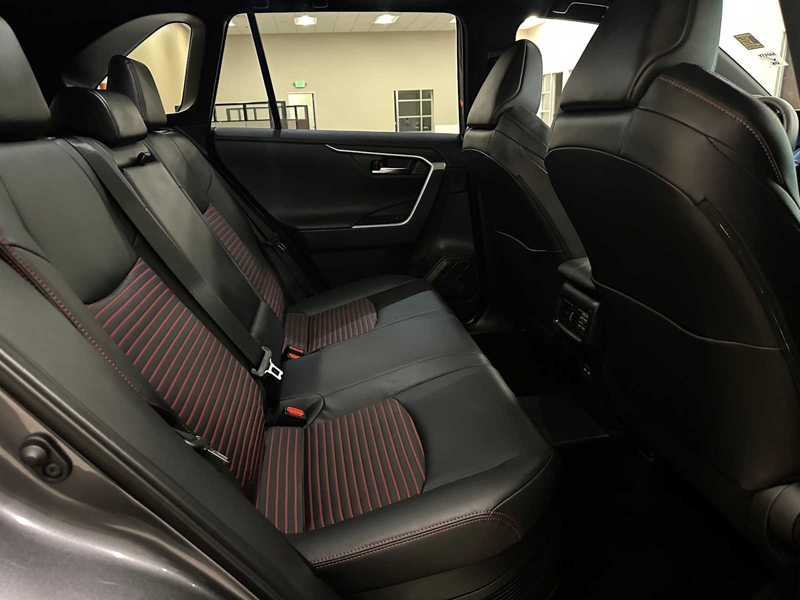 Thumbnail: 2025 Toyota RAV4 - 26