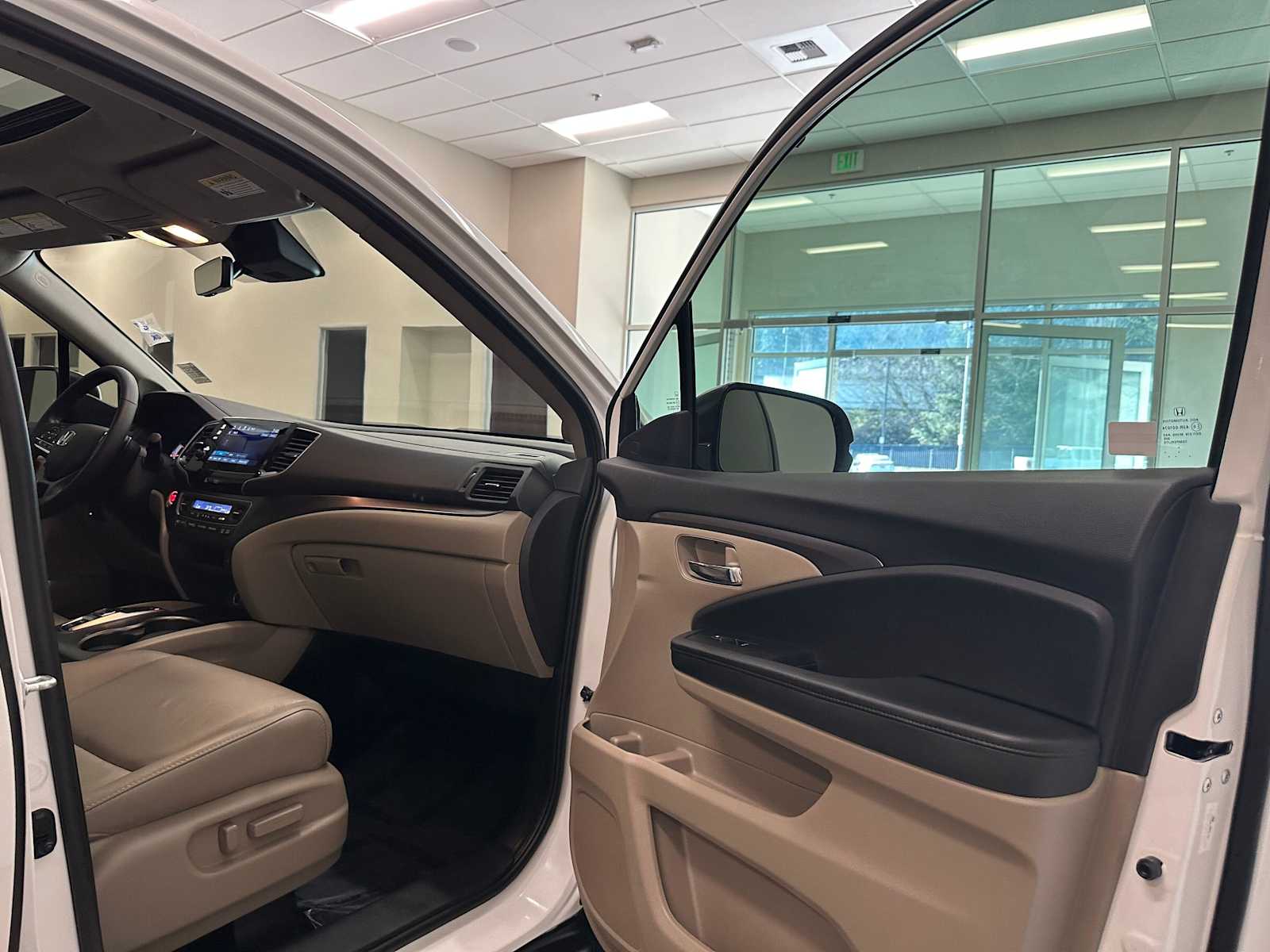 Thumbnail: 2022 Honda Pilot - 29