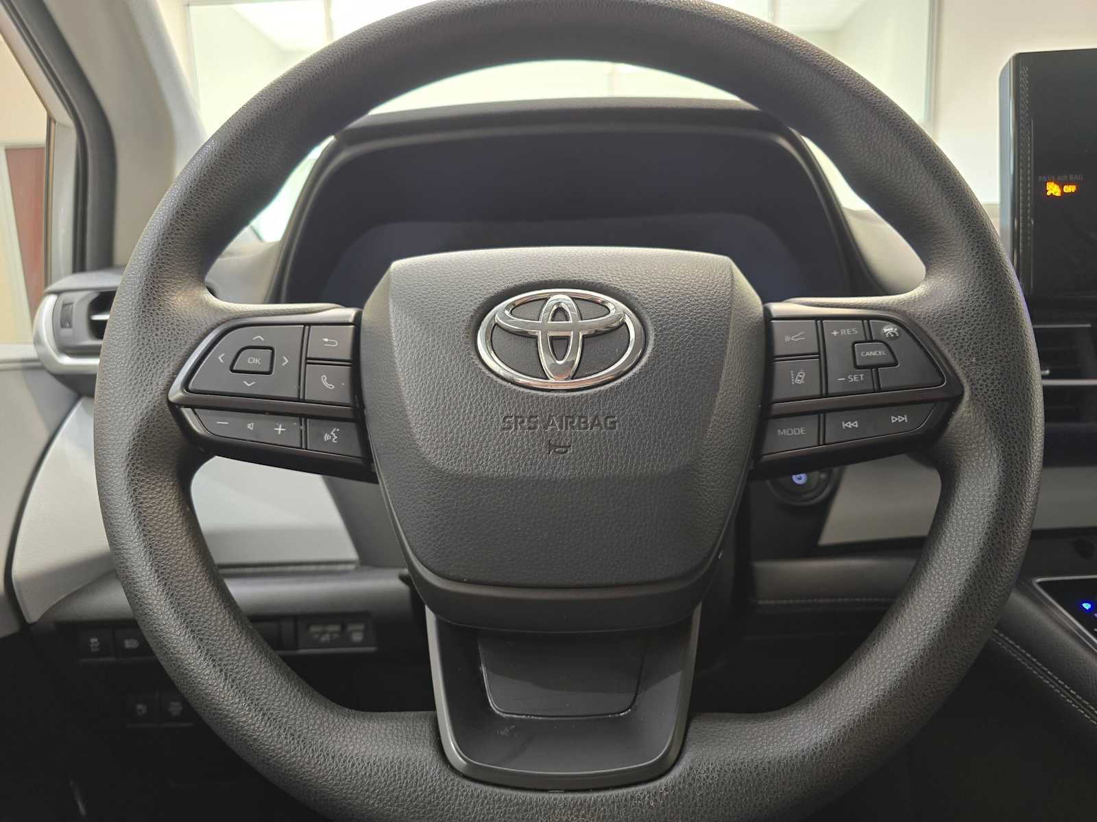 Thumbnail: 2025 Toyota Sienna - 10