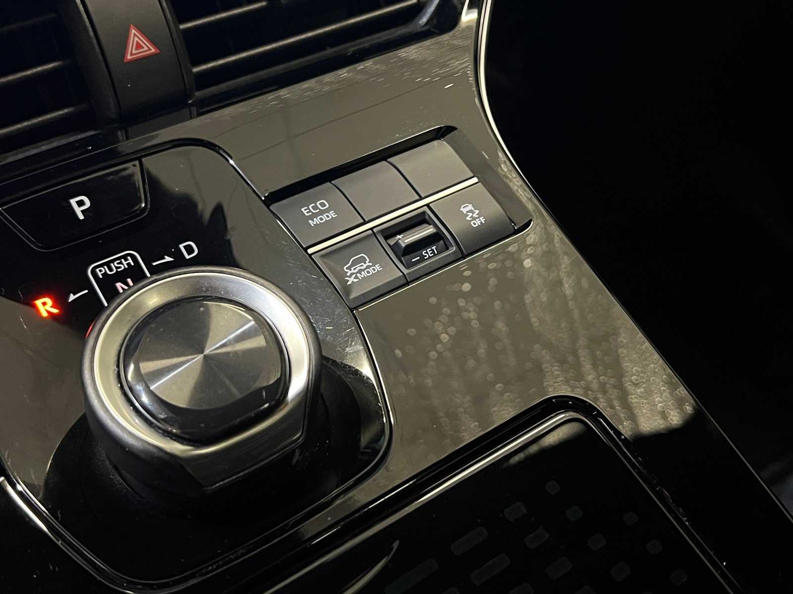 Thumbnail: 2024 Toyota bZ4X - 26