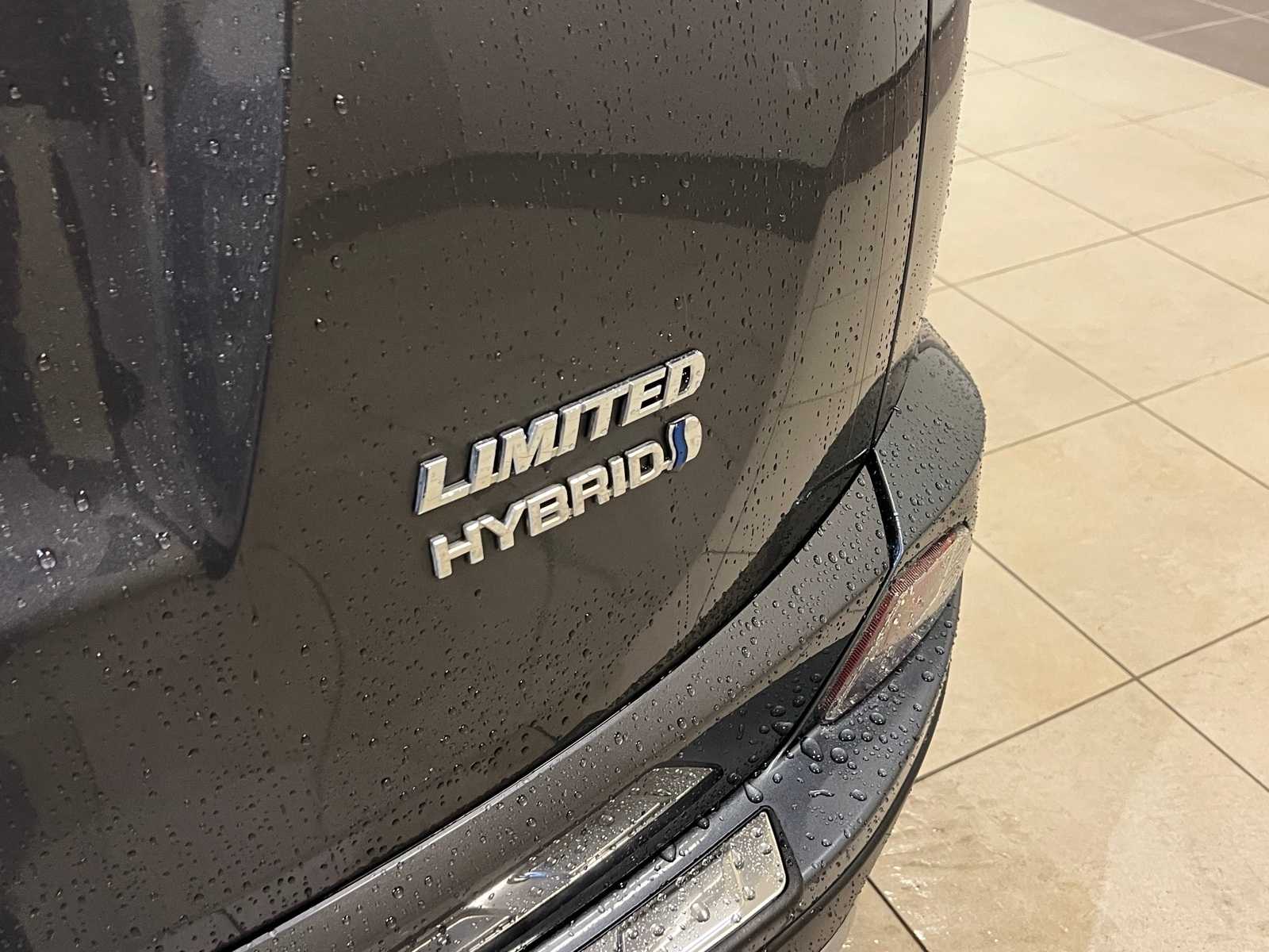 Thumbnail: 2017 Toyota RAV4 - 6