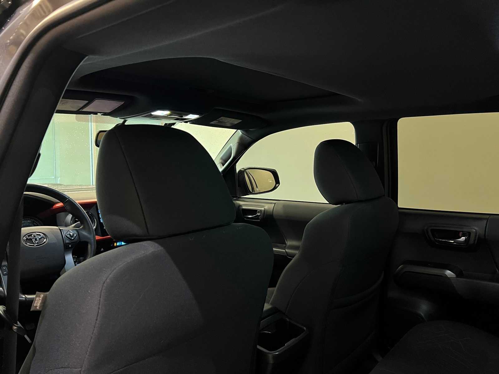 Thumbnail: 2017 Toyota Tacoma - 12